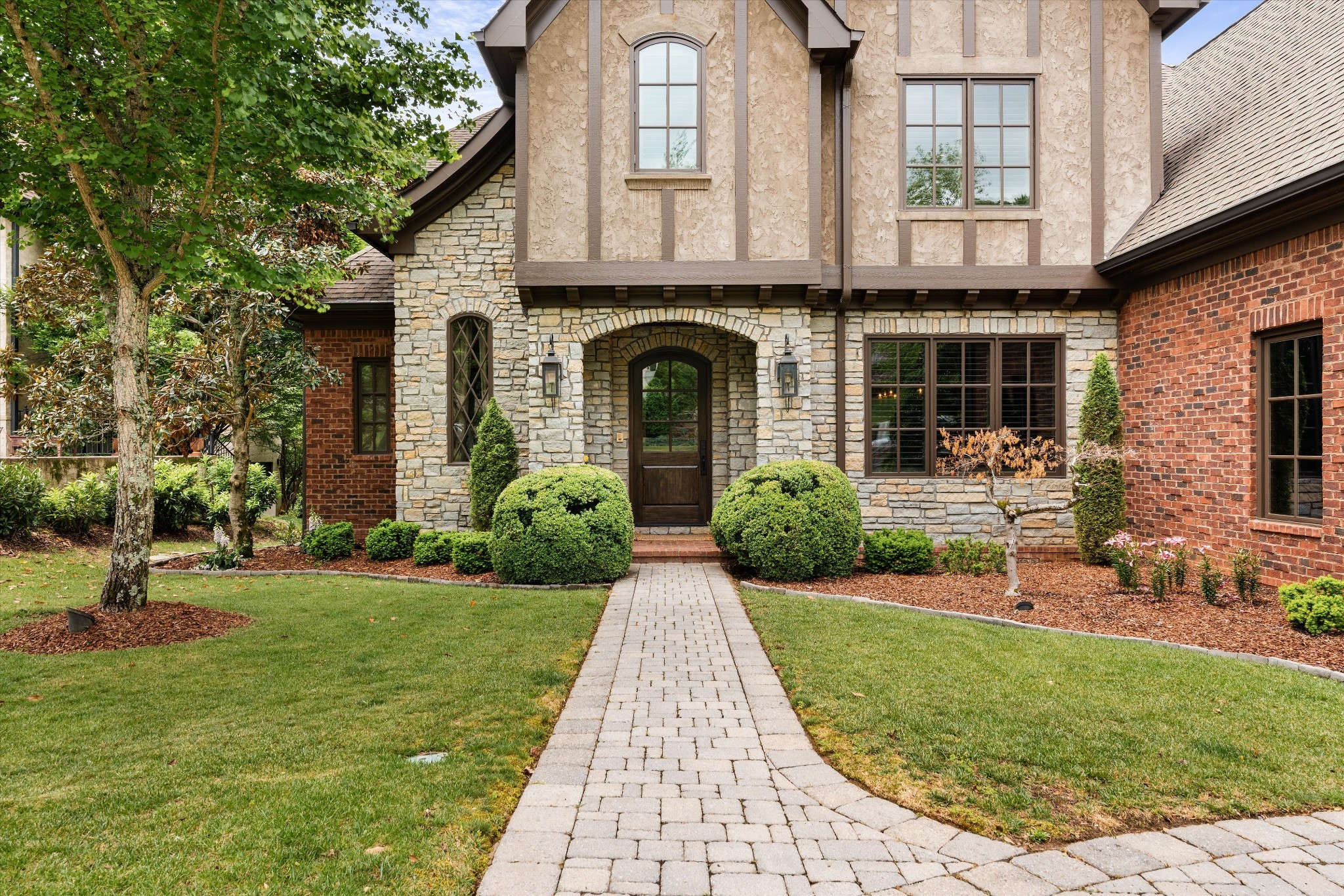 517 Excalibur Ct
