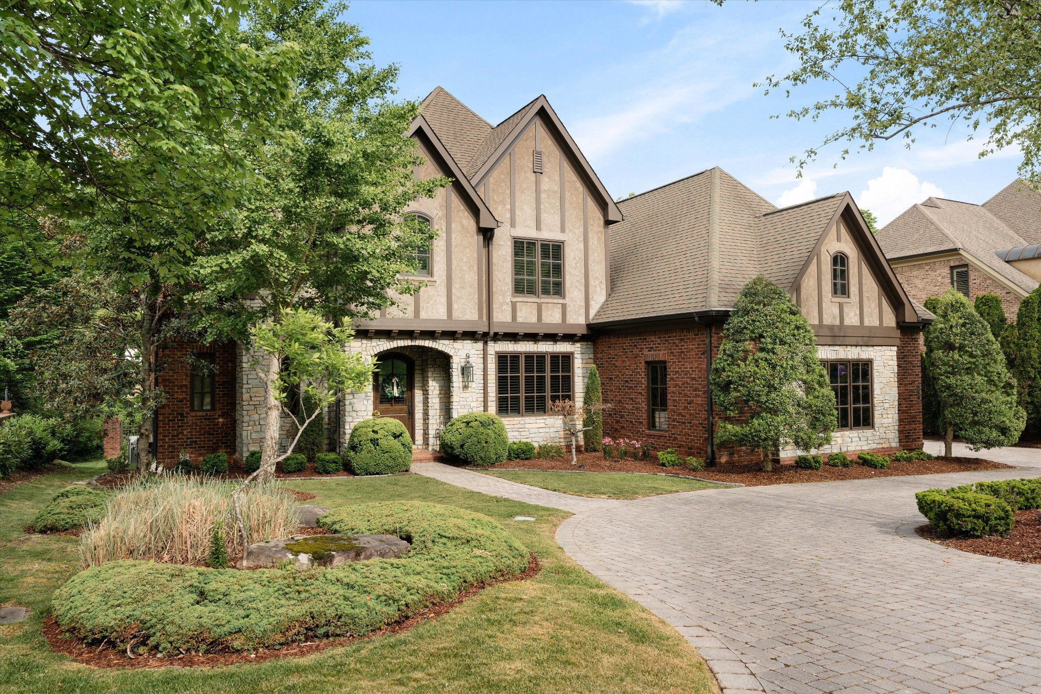 517 Excalibur Ct