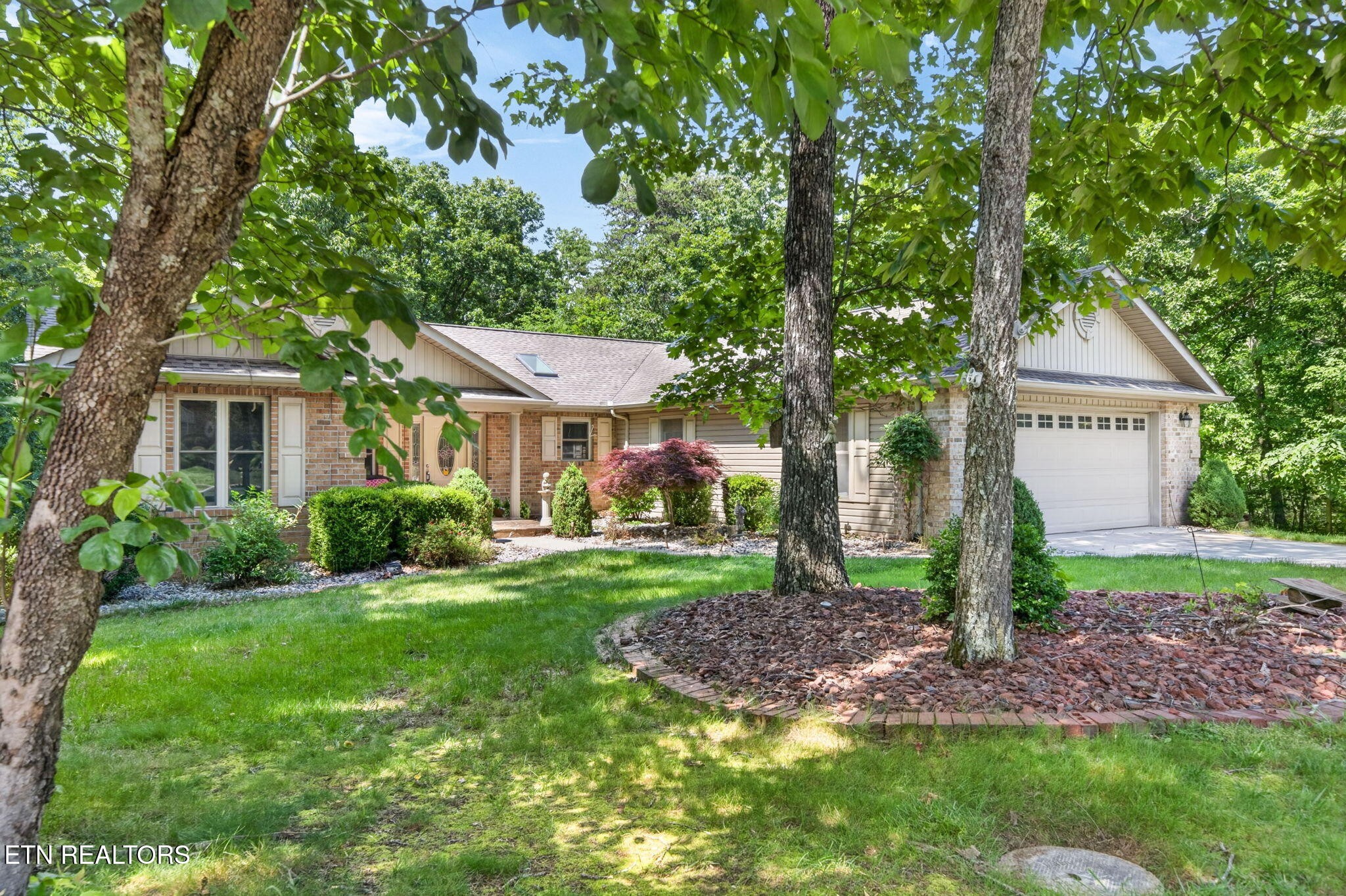 657 Lakeview Drive