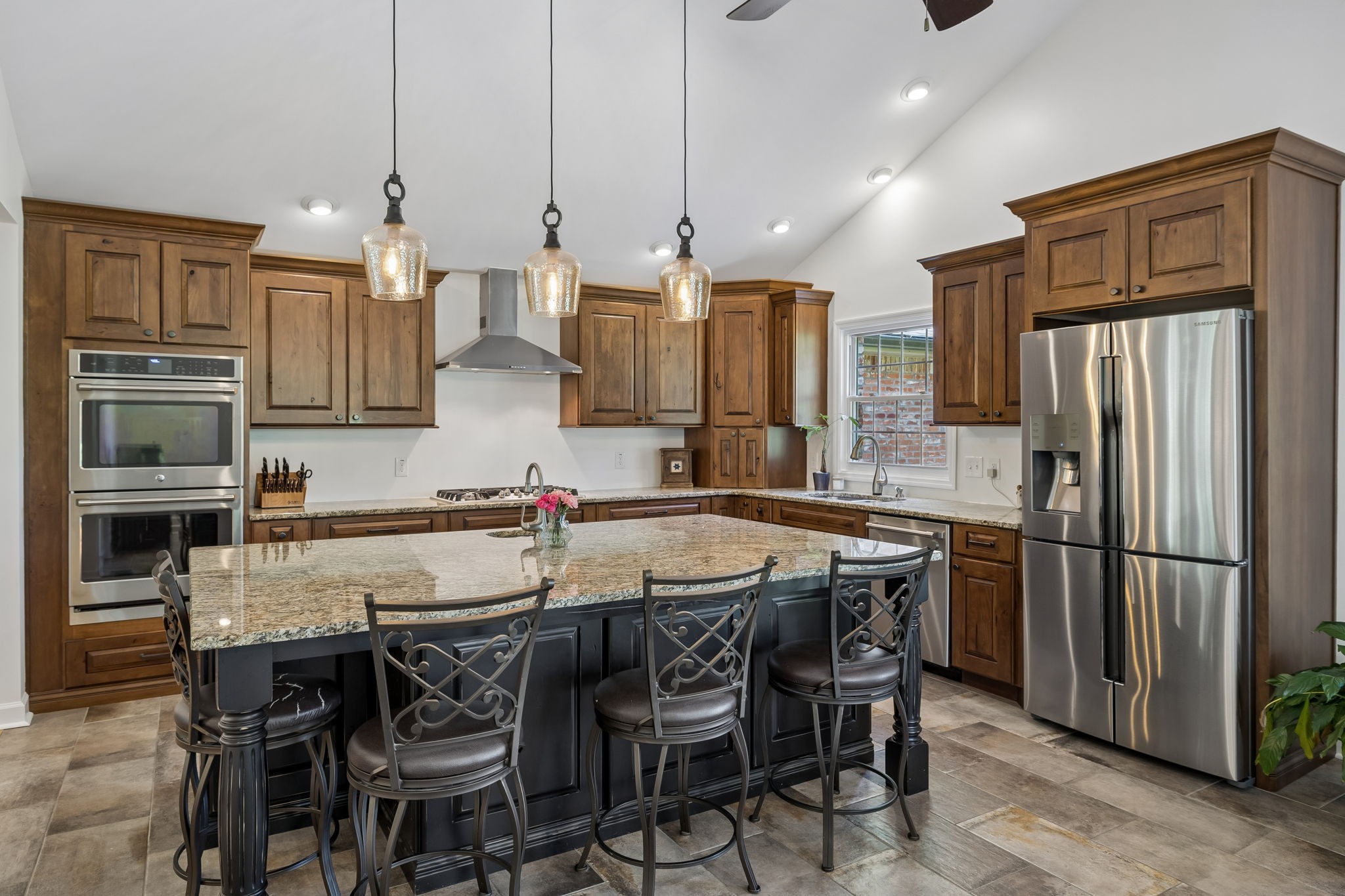 106 Azalea Ln
