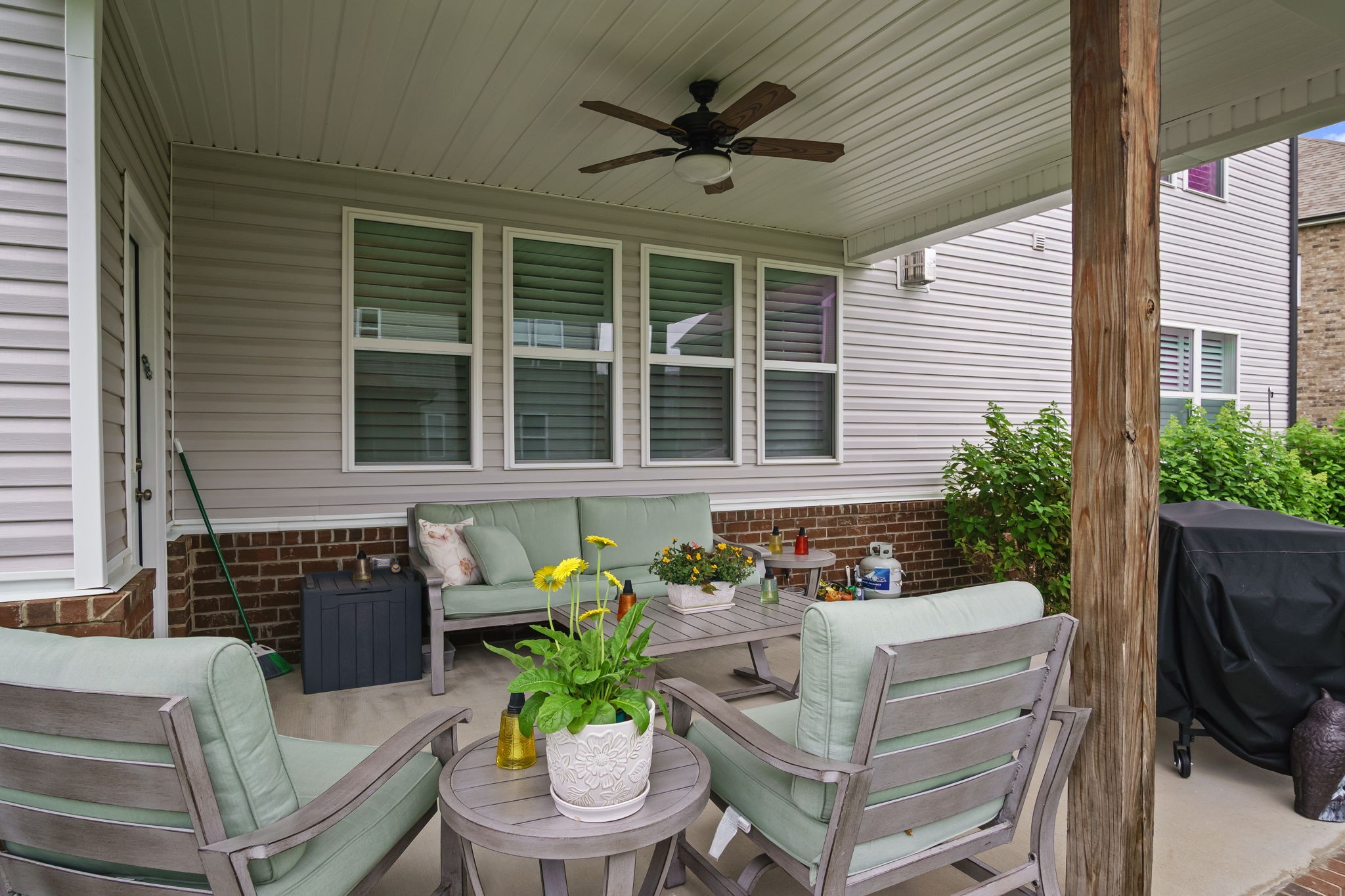 411 Buxton Ct
