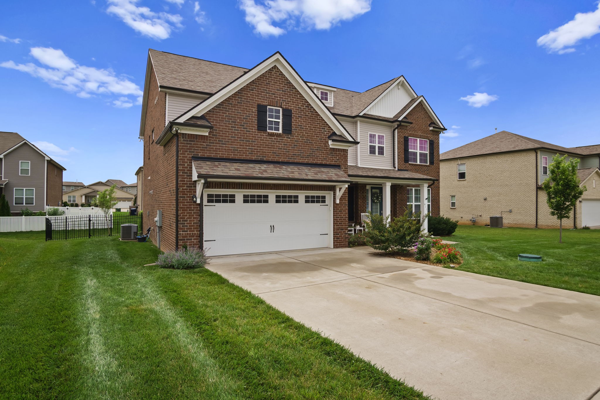 411 Buxton Ct