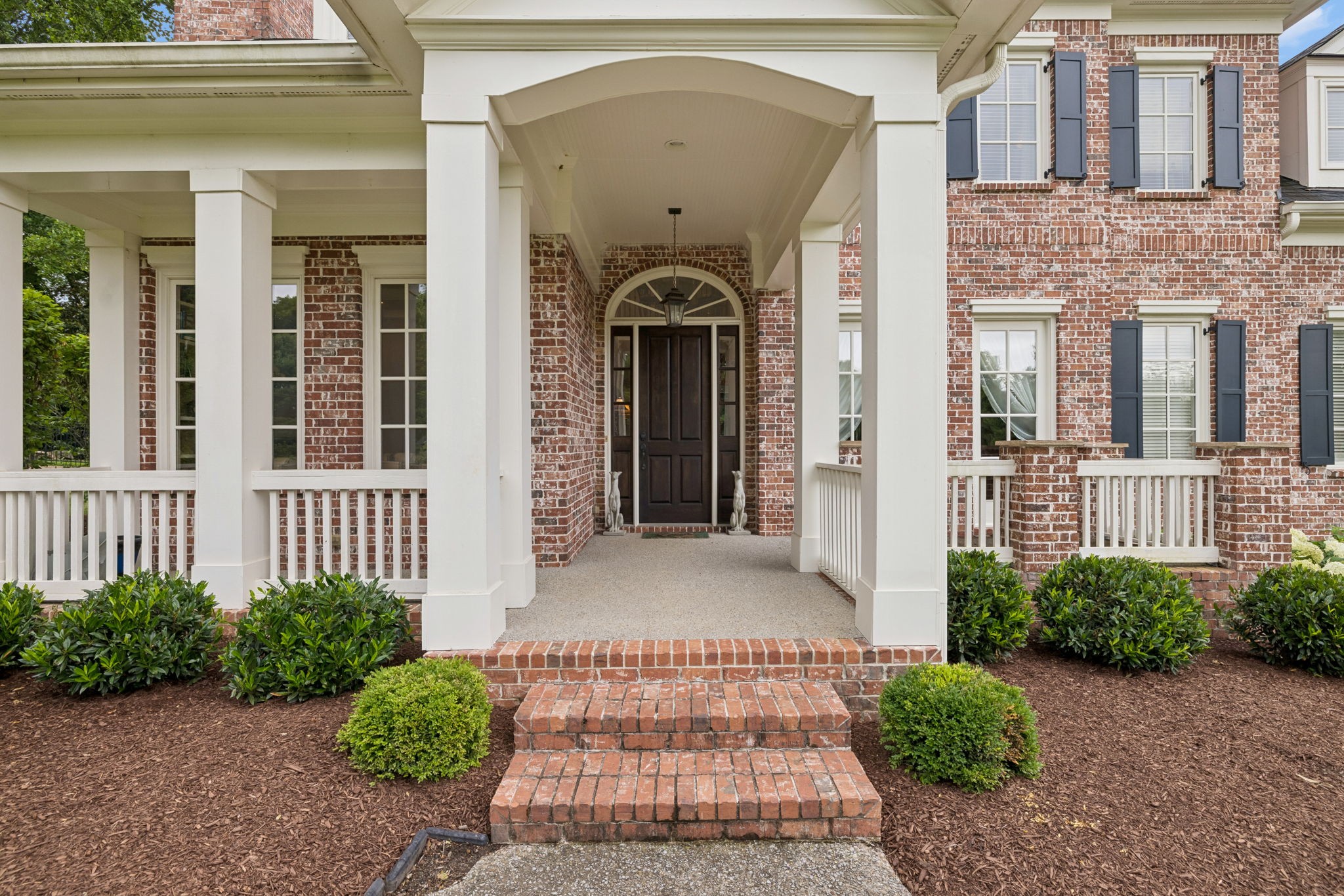 664 Ayrshire Cir