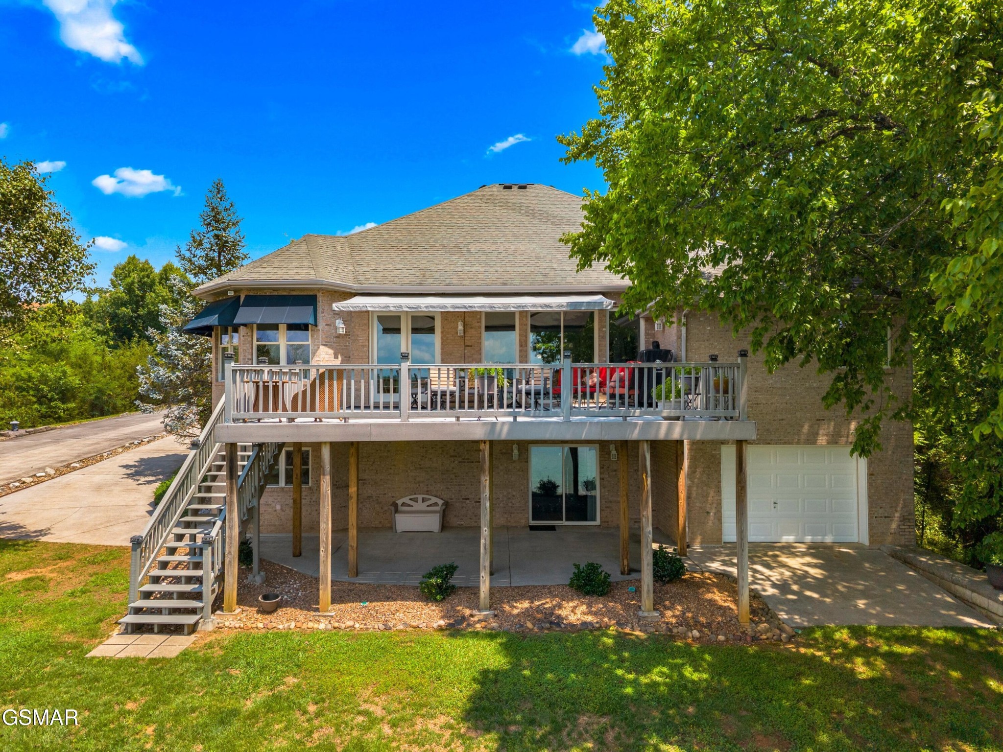 211 Mariners Lane