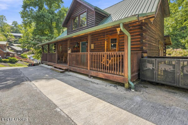 620 Chickasaw Gap Way