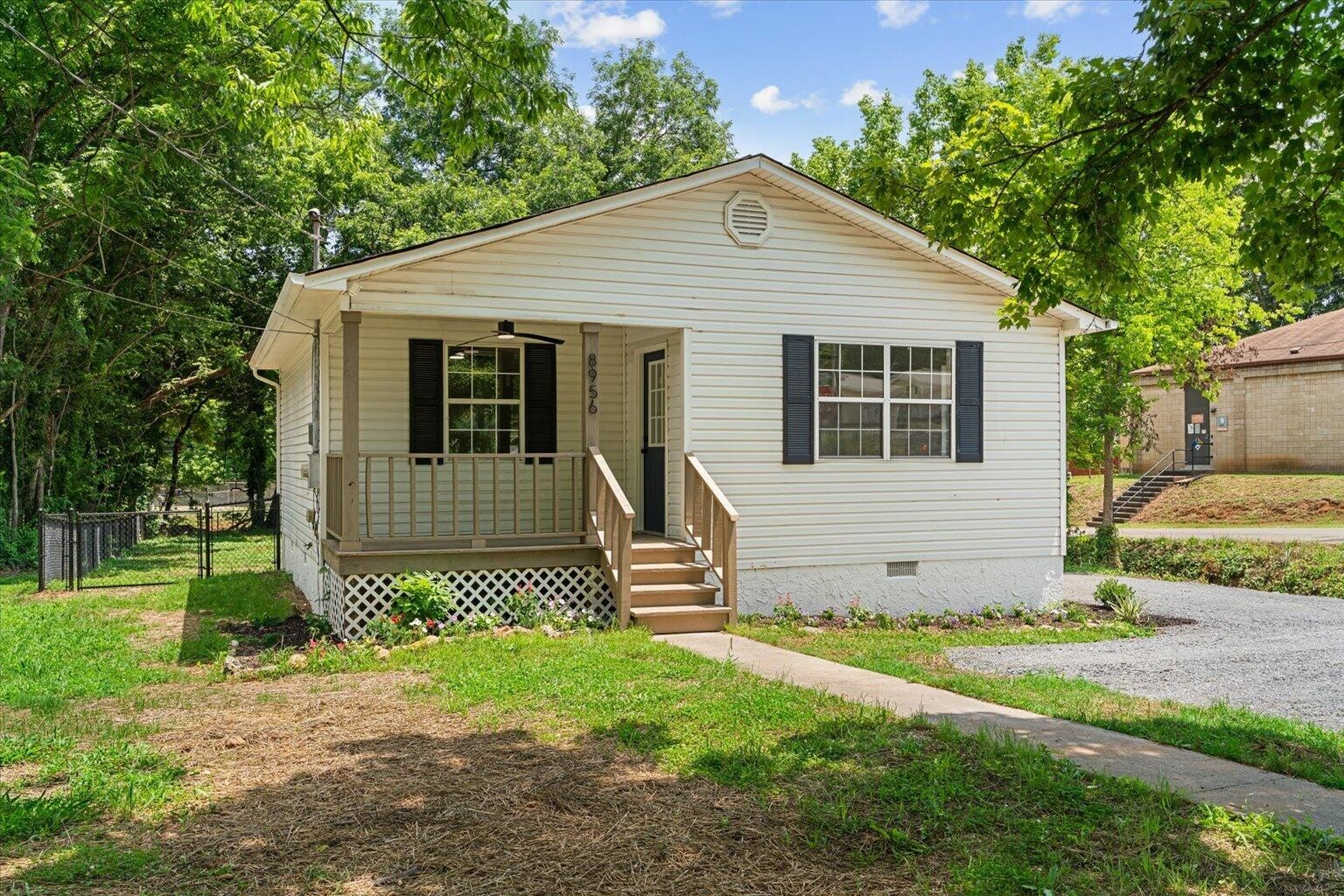 8956 Hiwassee Street, NE