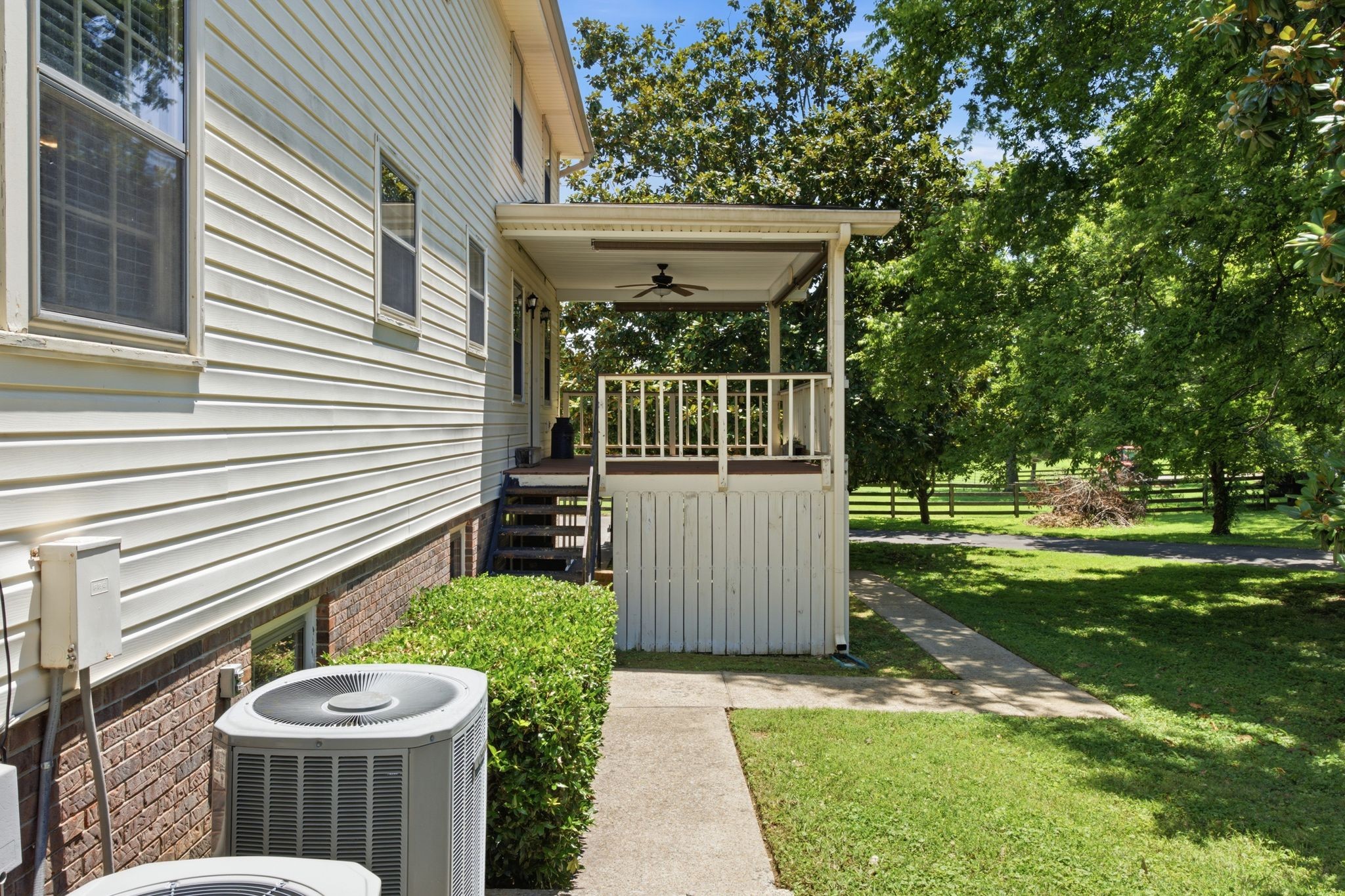 1322 Springfield Hwy