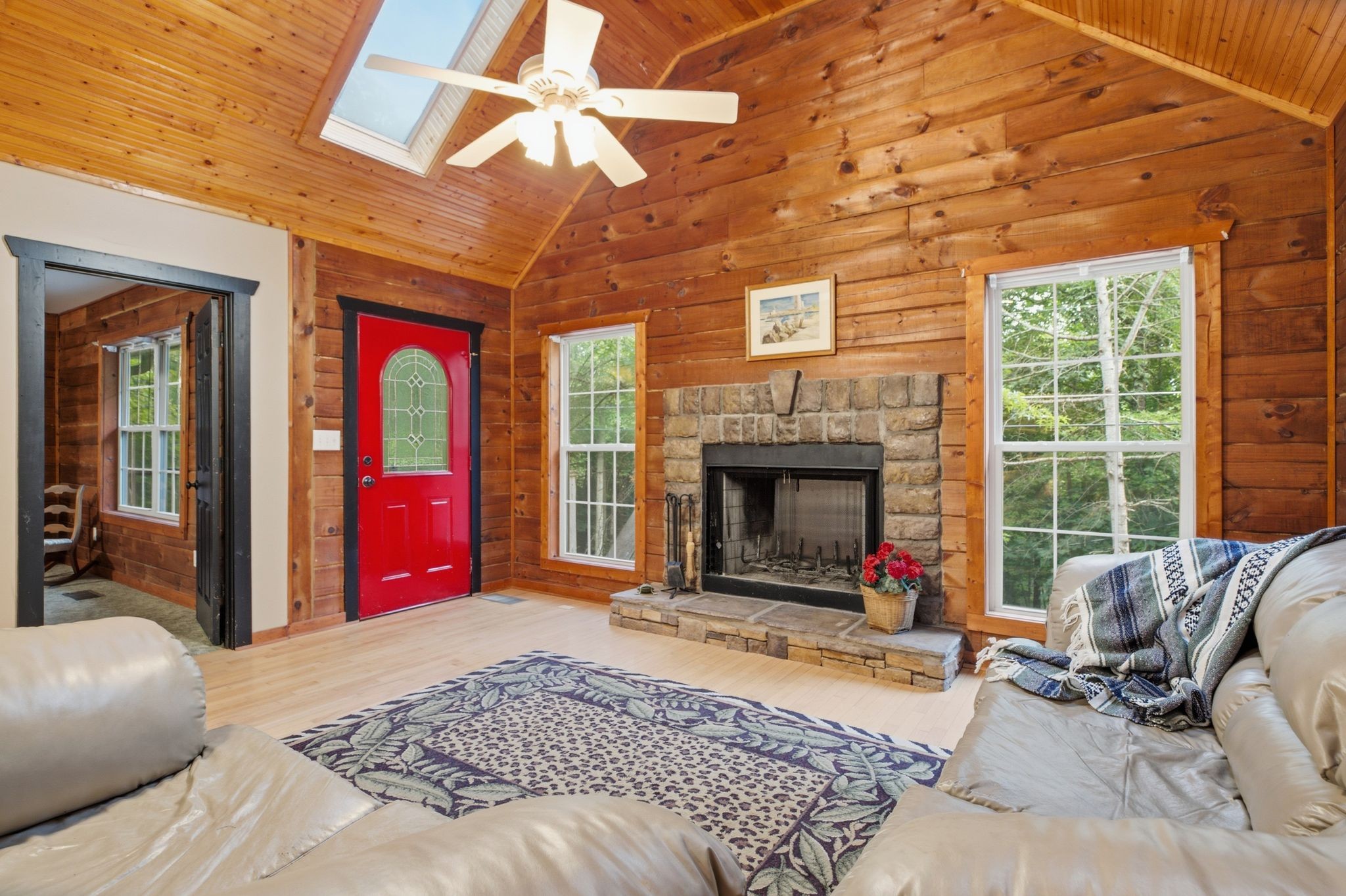 680 Lakeside Dr