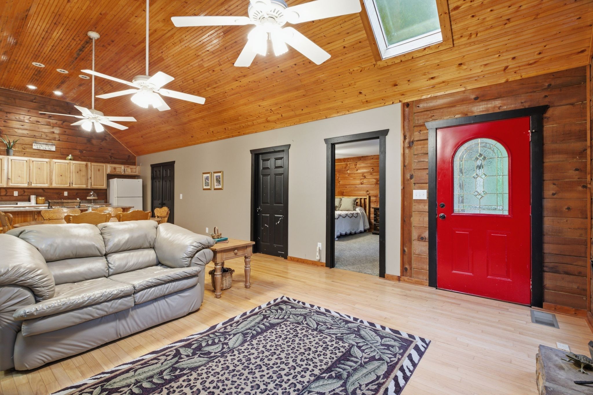 680 Lakeside Dr