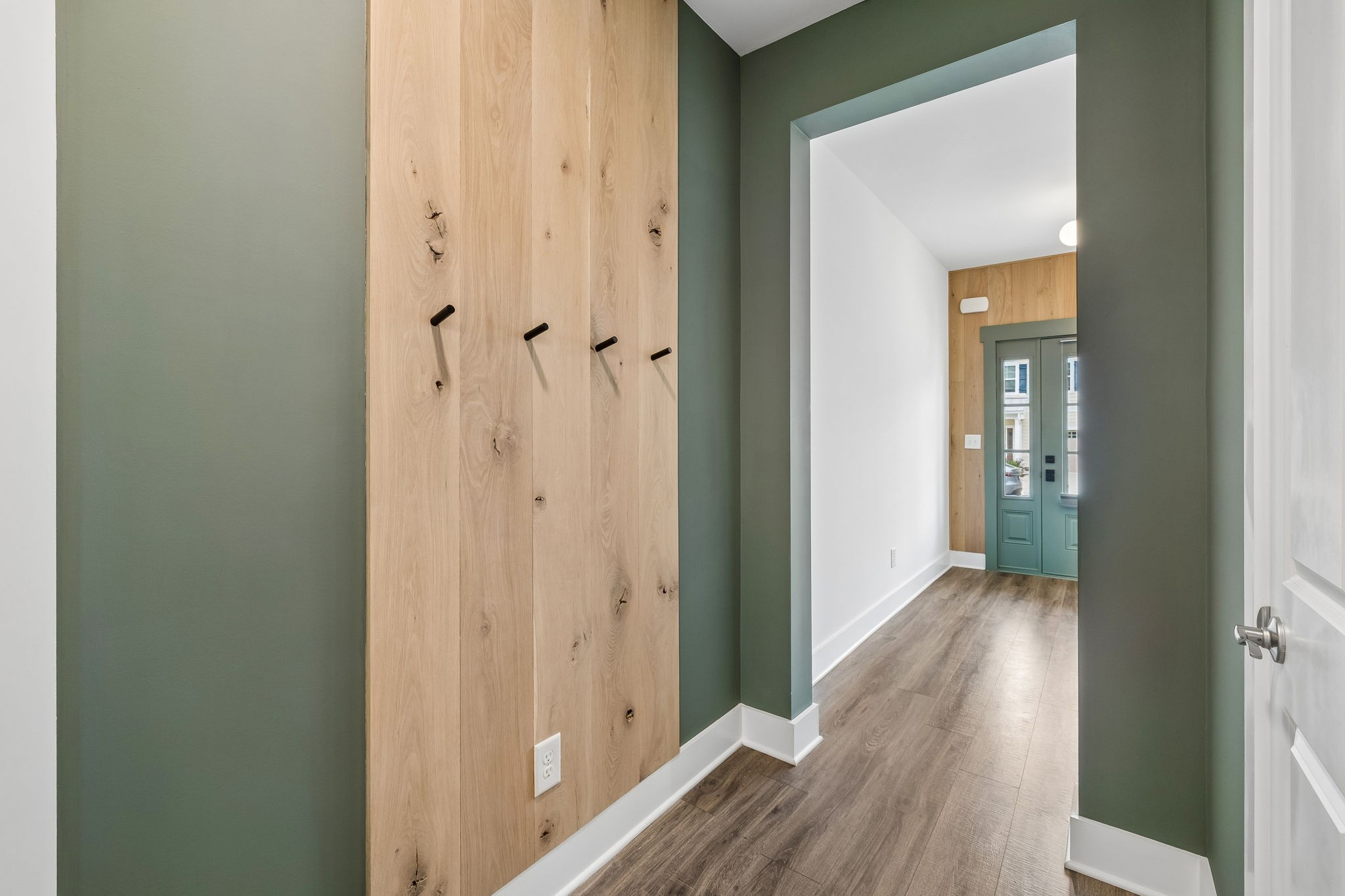 1073 Sweetleaf Dr