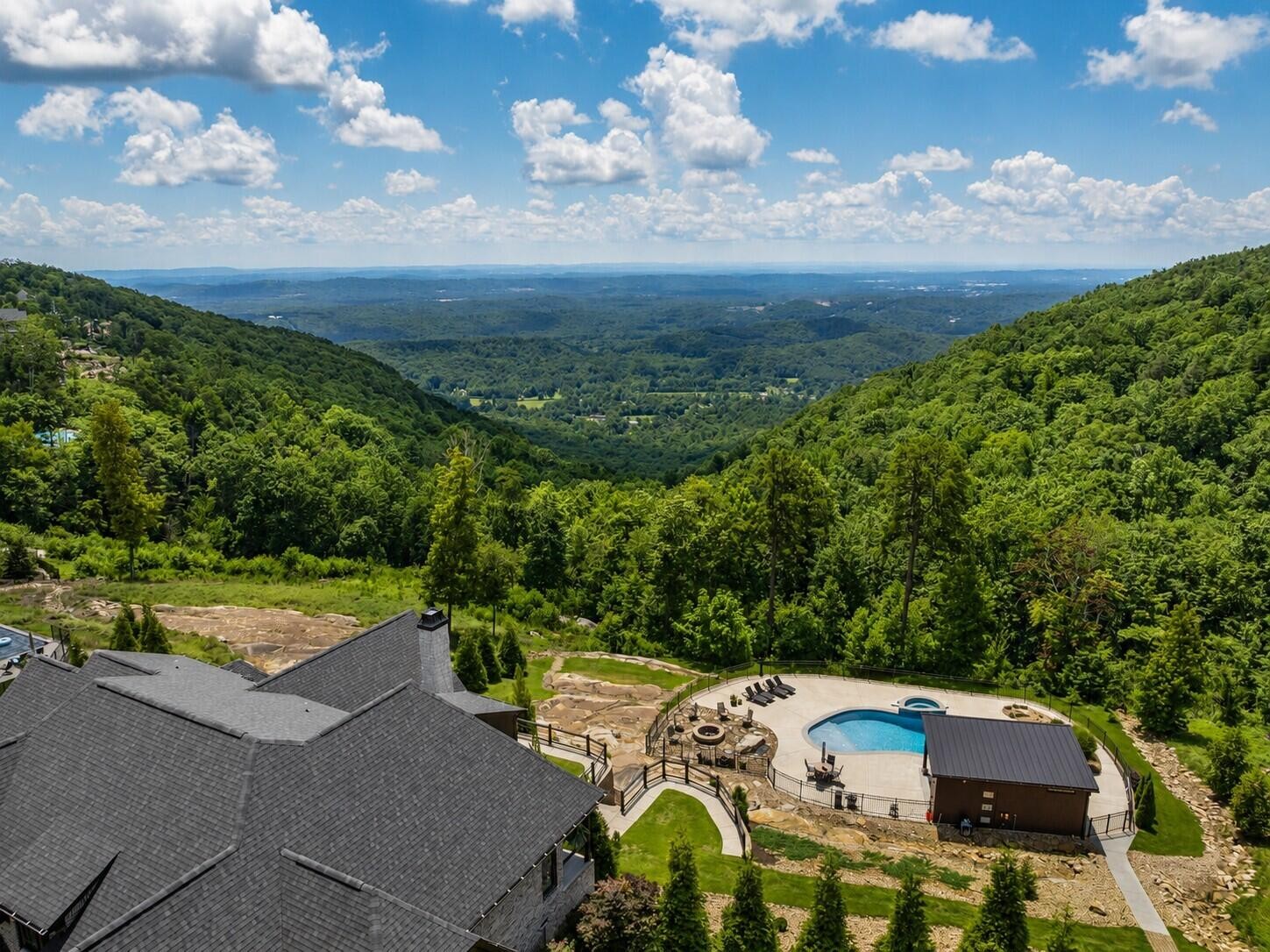 8008 Mountain Laurel Trail