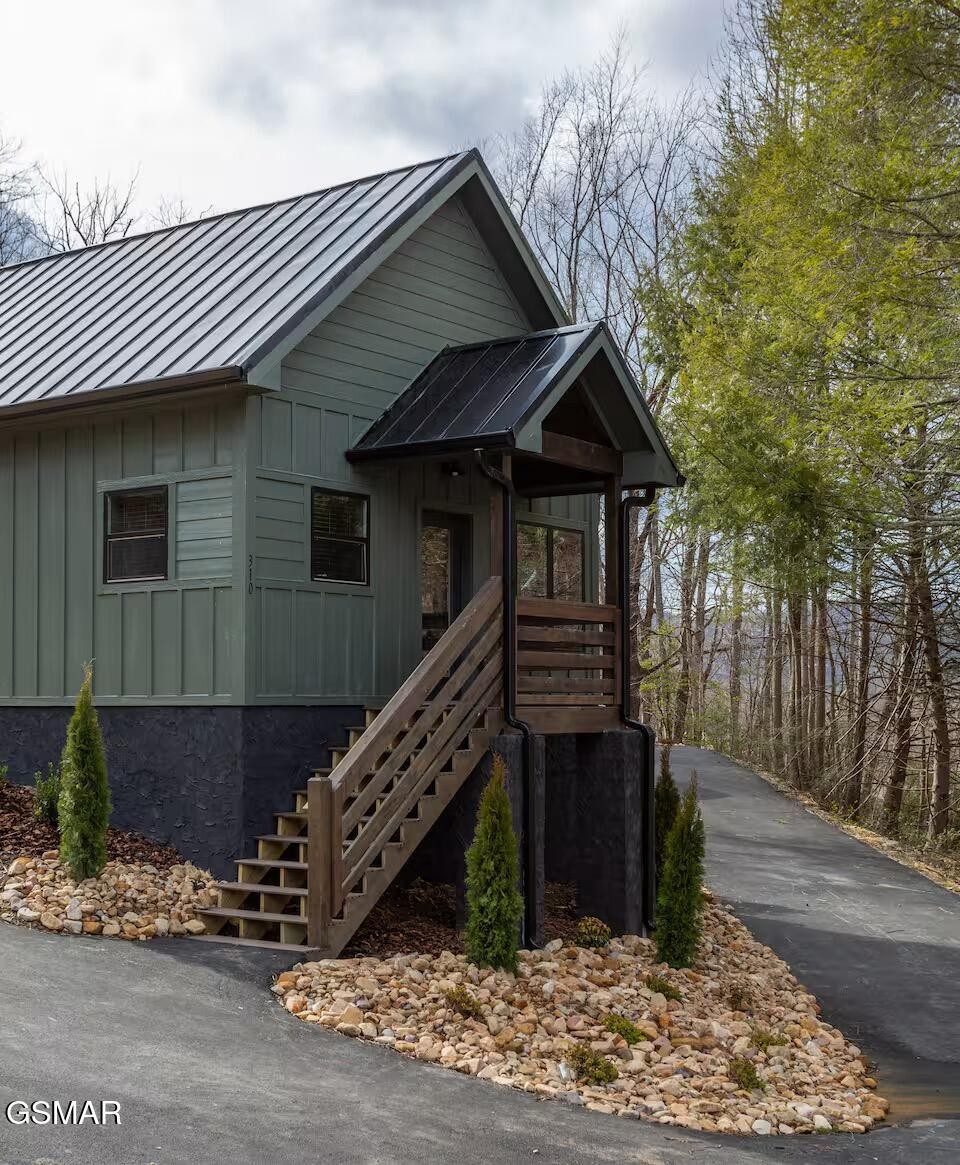 310 Lewis Clabo Road