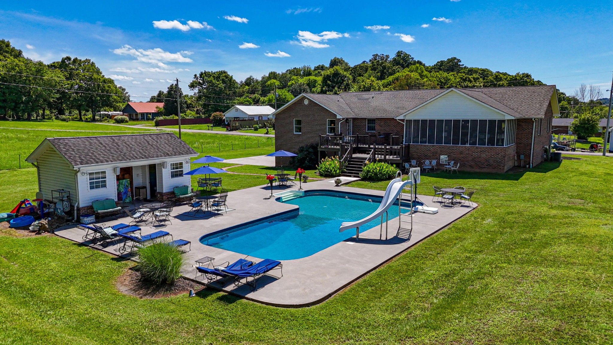 121 County Road 903