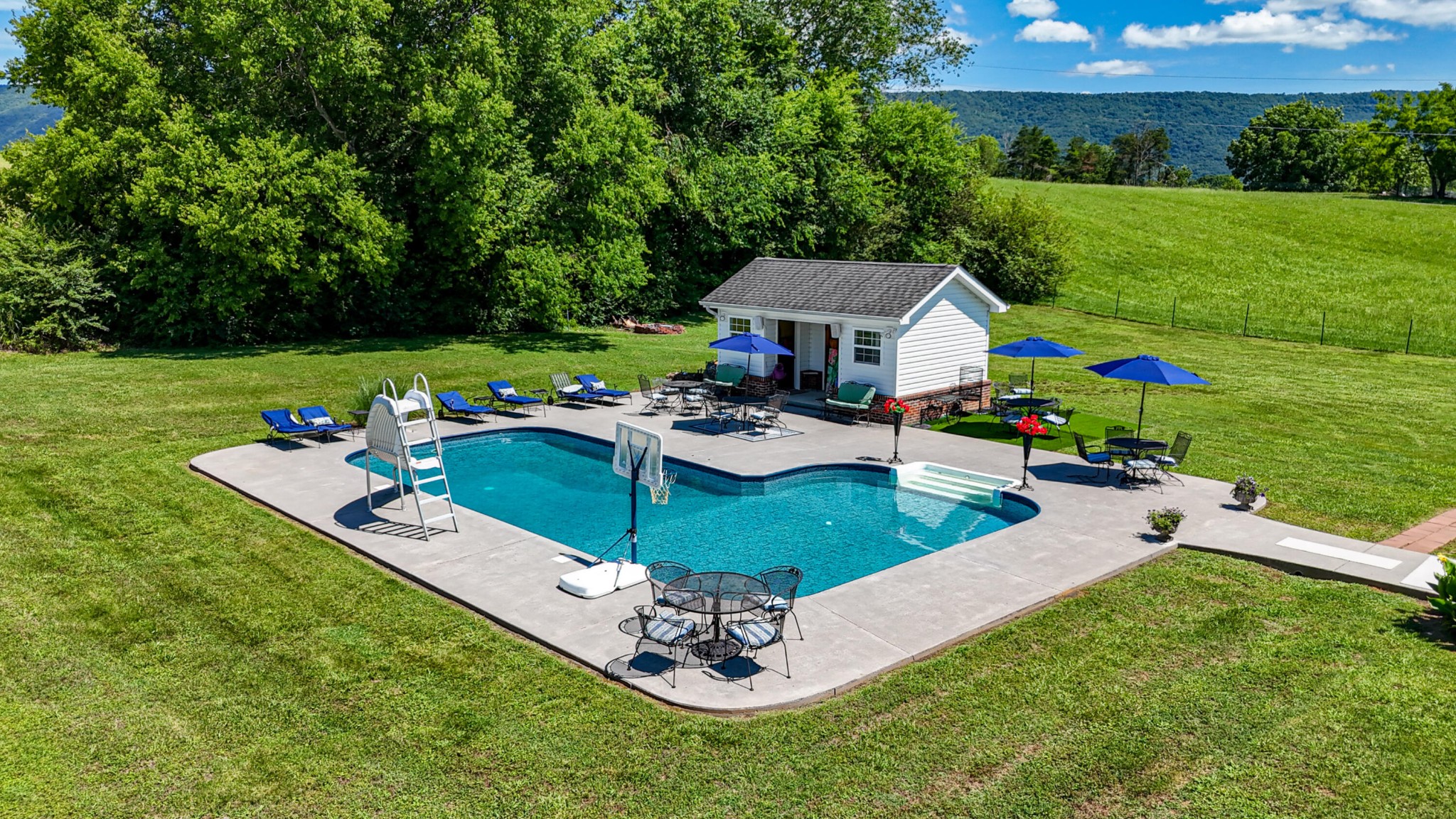 121 County Road 903