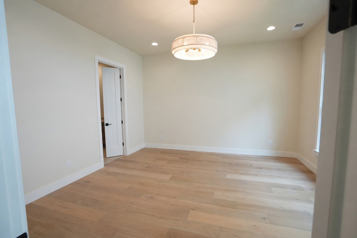 123 Shadow Springs Dr