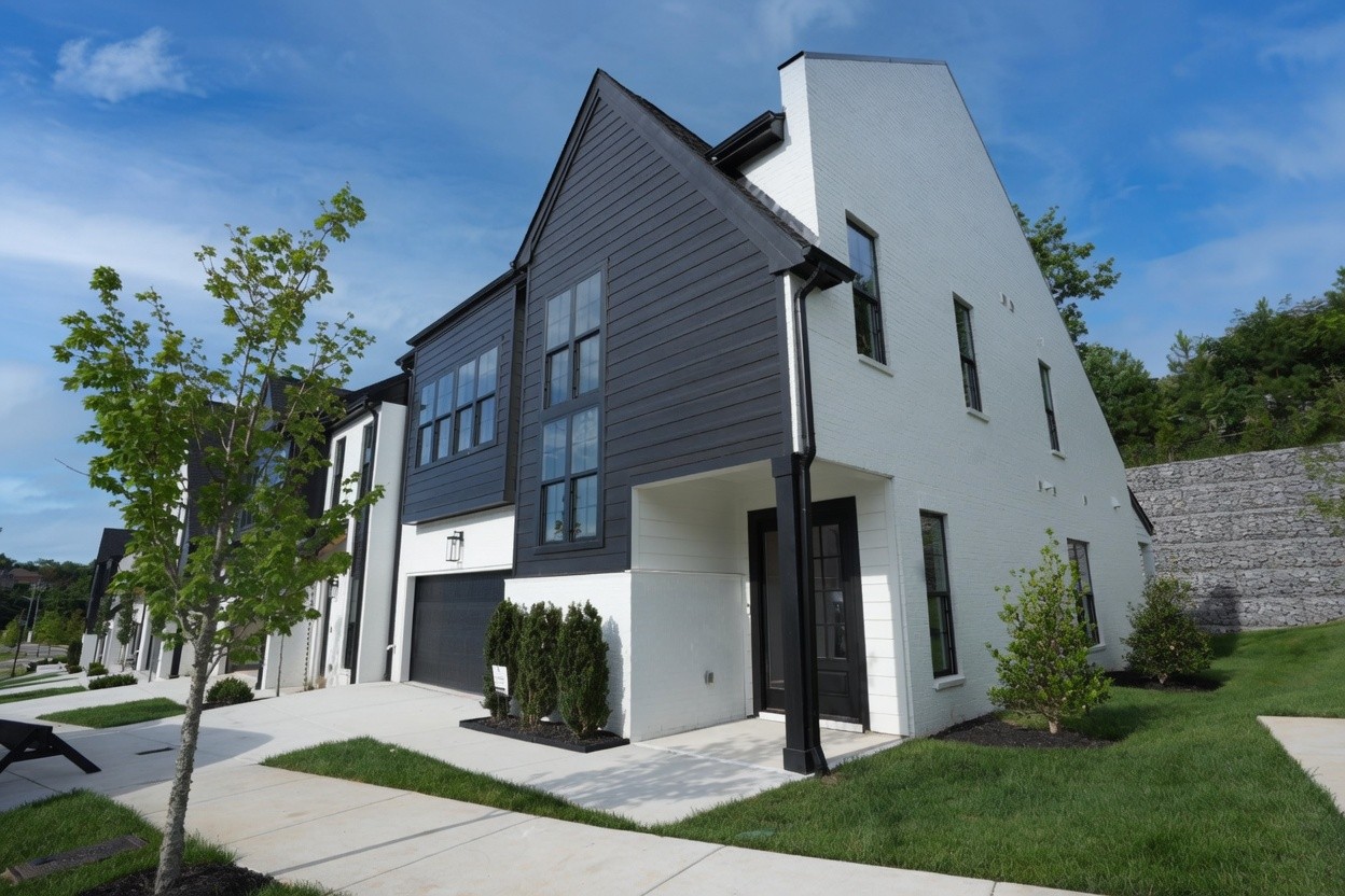 125 Shadow Springs Dr