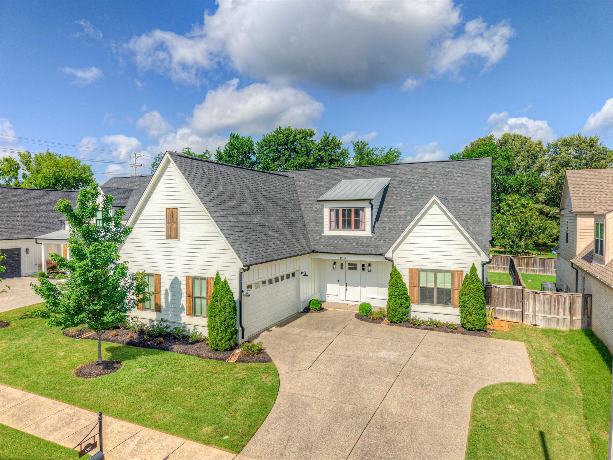 1283 BELFAIR DR