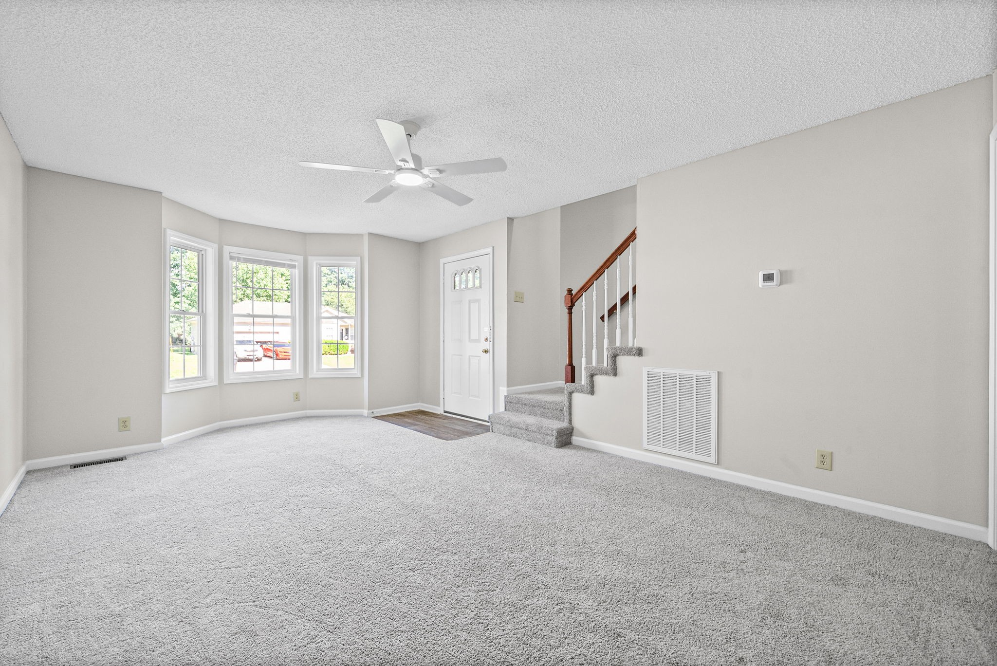 3327 S Senseney Cir