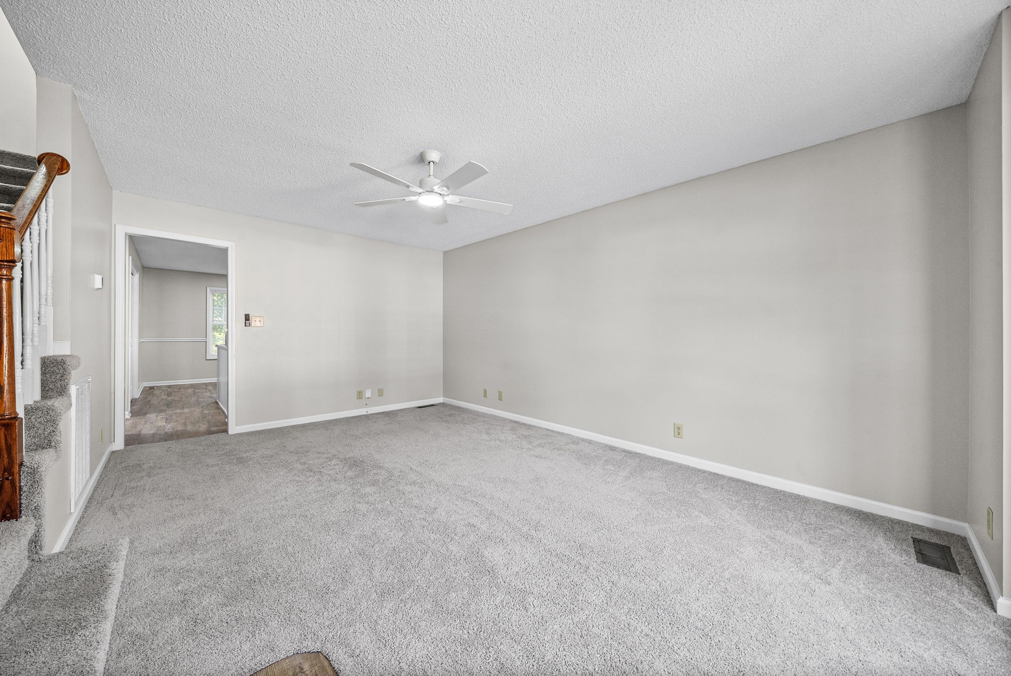 3327 S Senseney Cir