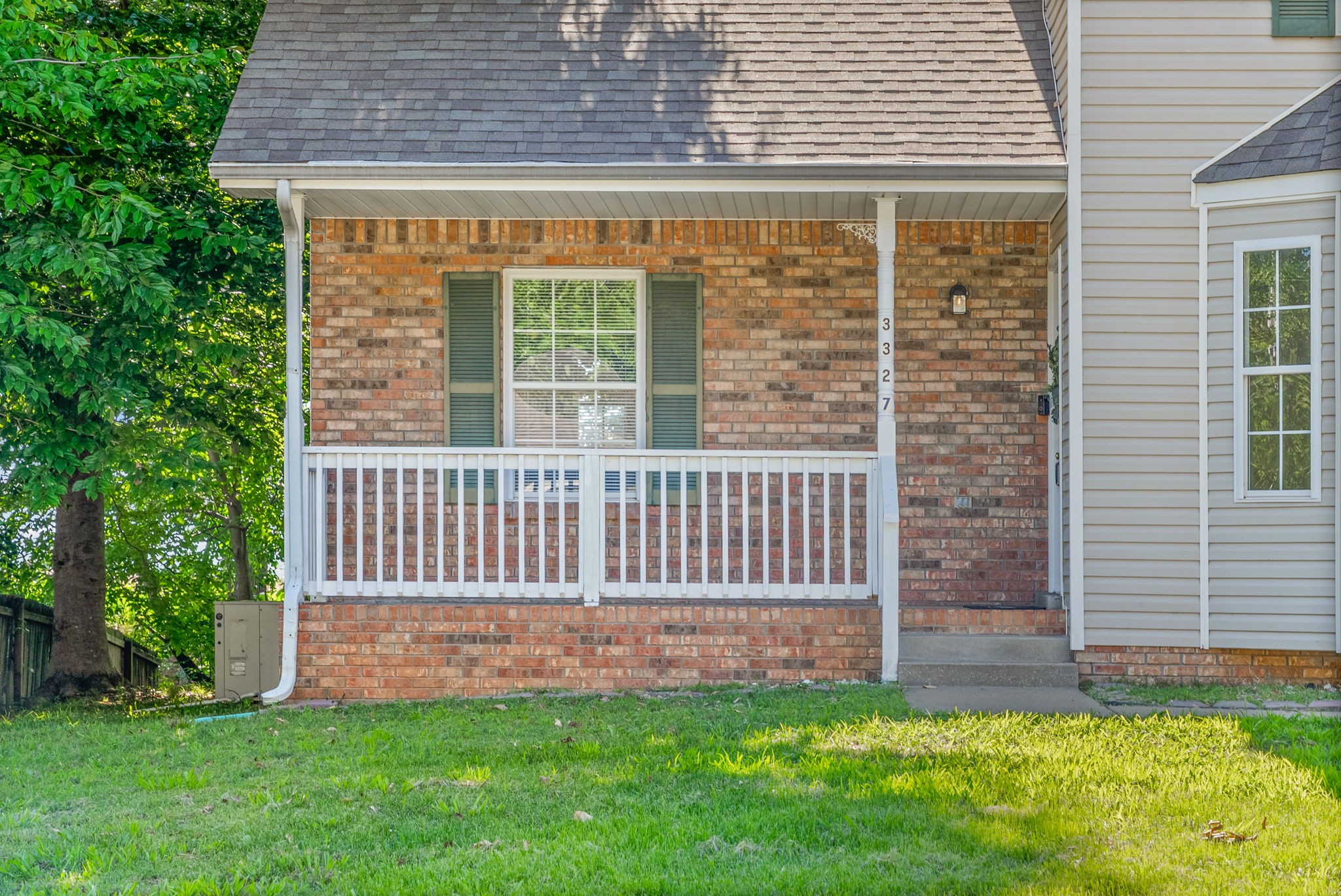 3327 S Senseney Cir