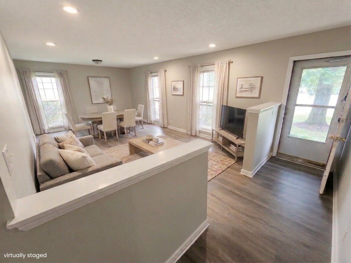 3824 Lake Aire Ct