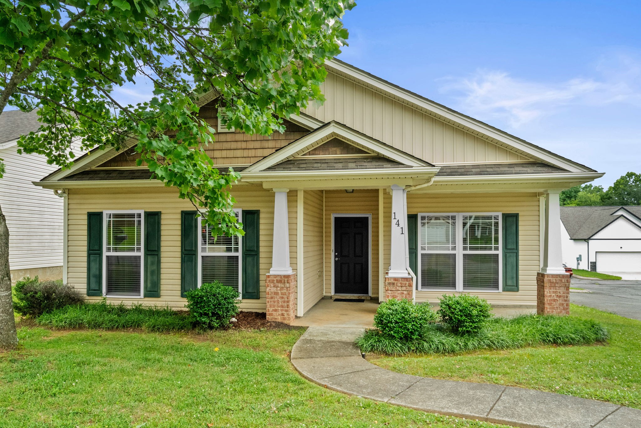 141 Dimaggio Dr