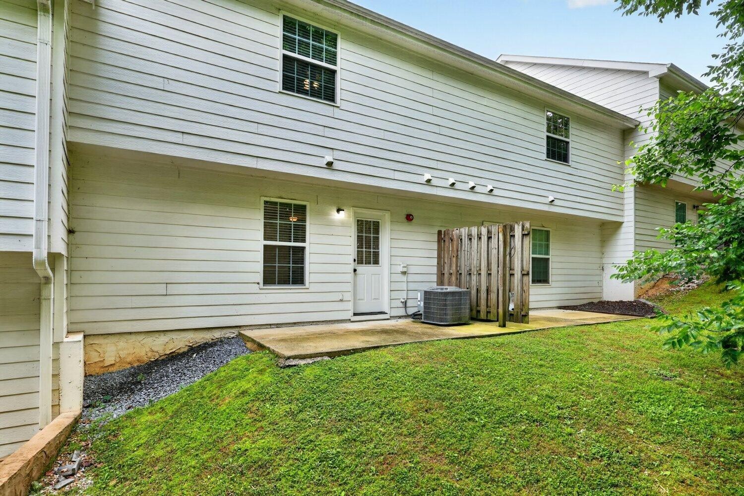 1125 Maple Tree Lane