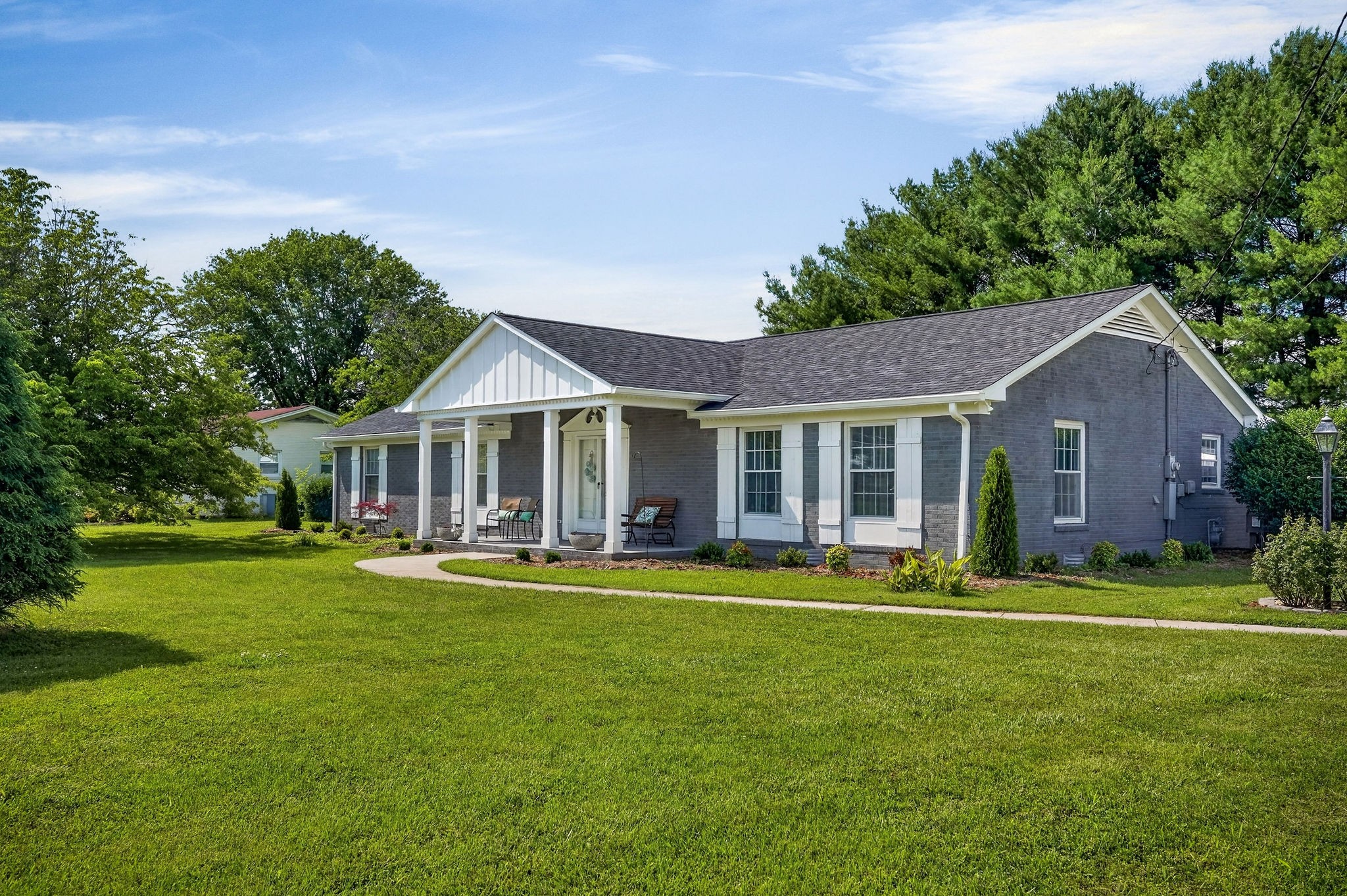 212 Oakland Dr