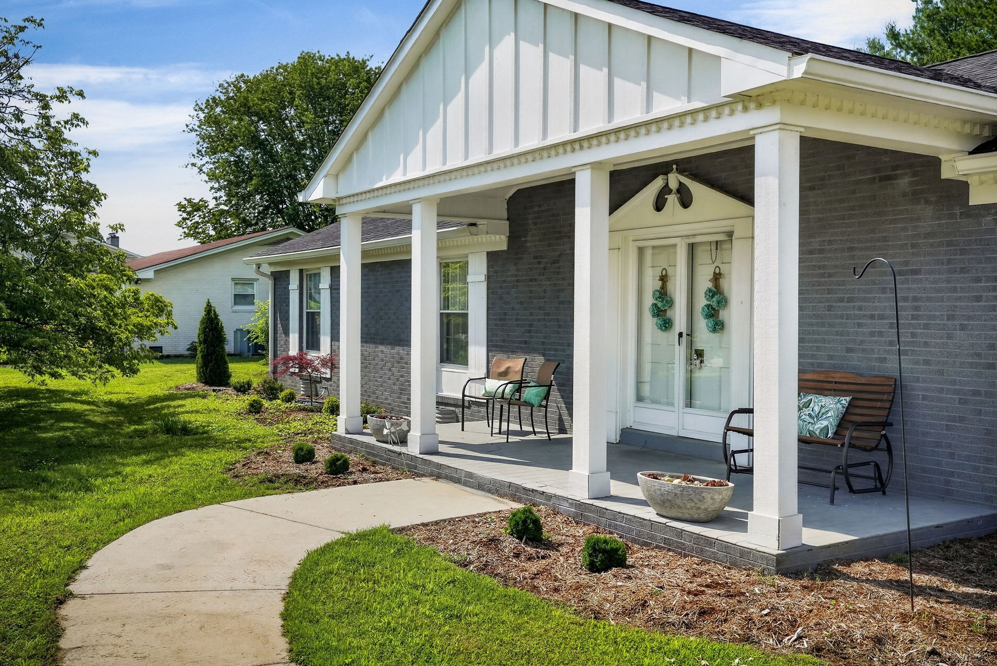 212 Oakland Dr