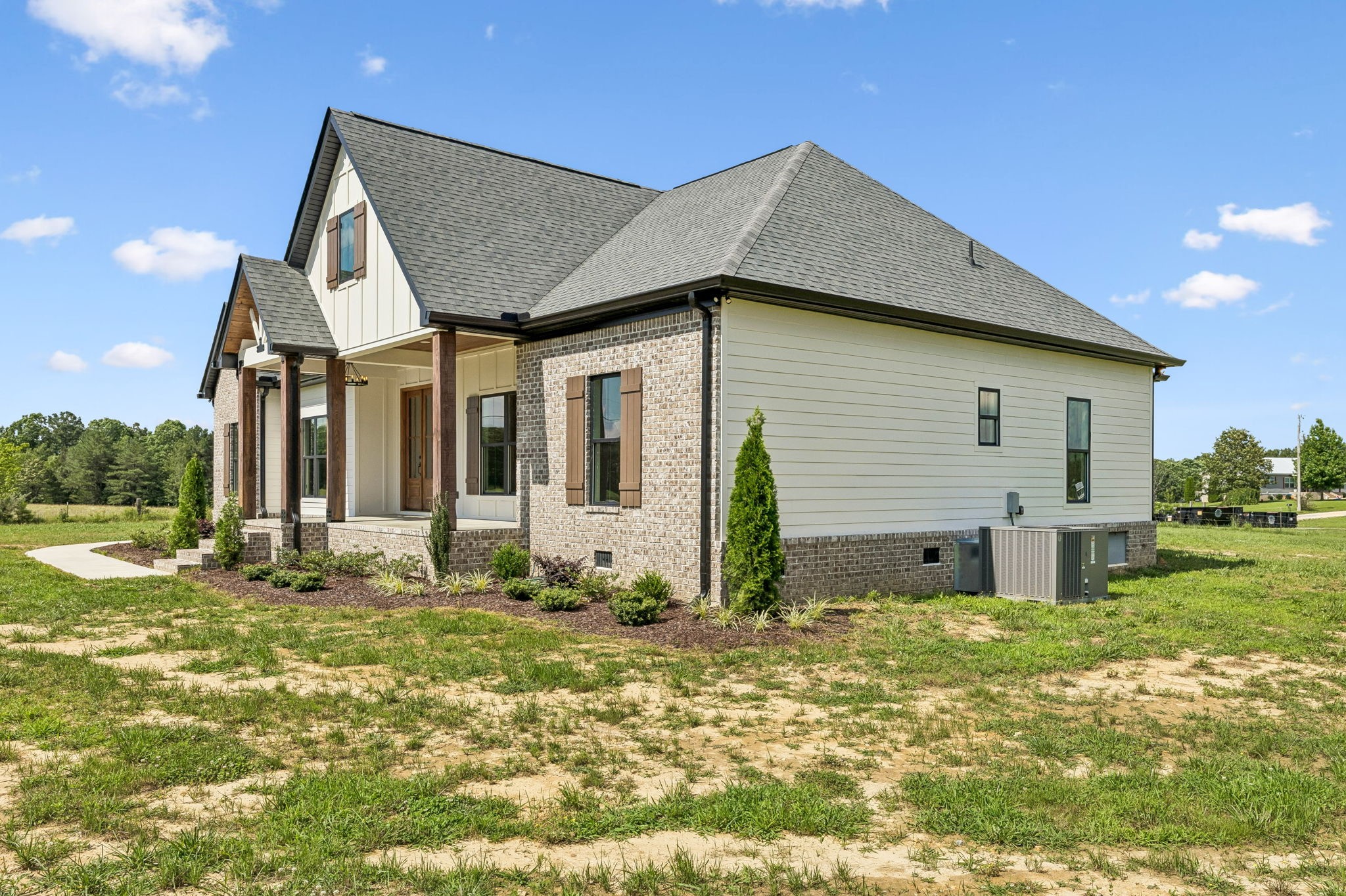 136 Summer Lake Dr