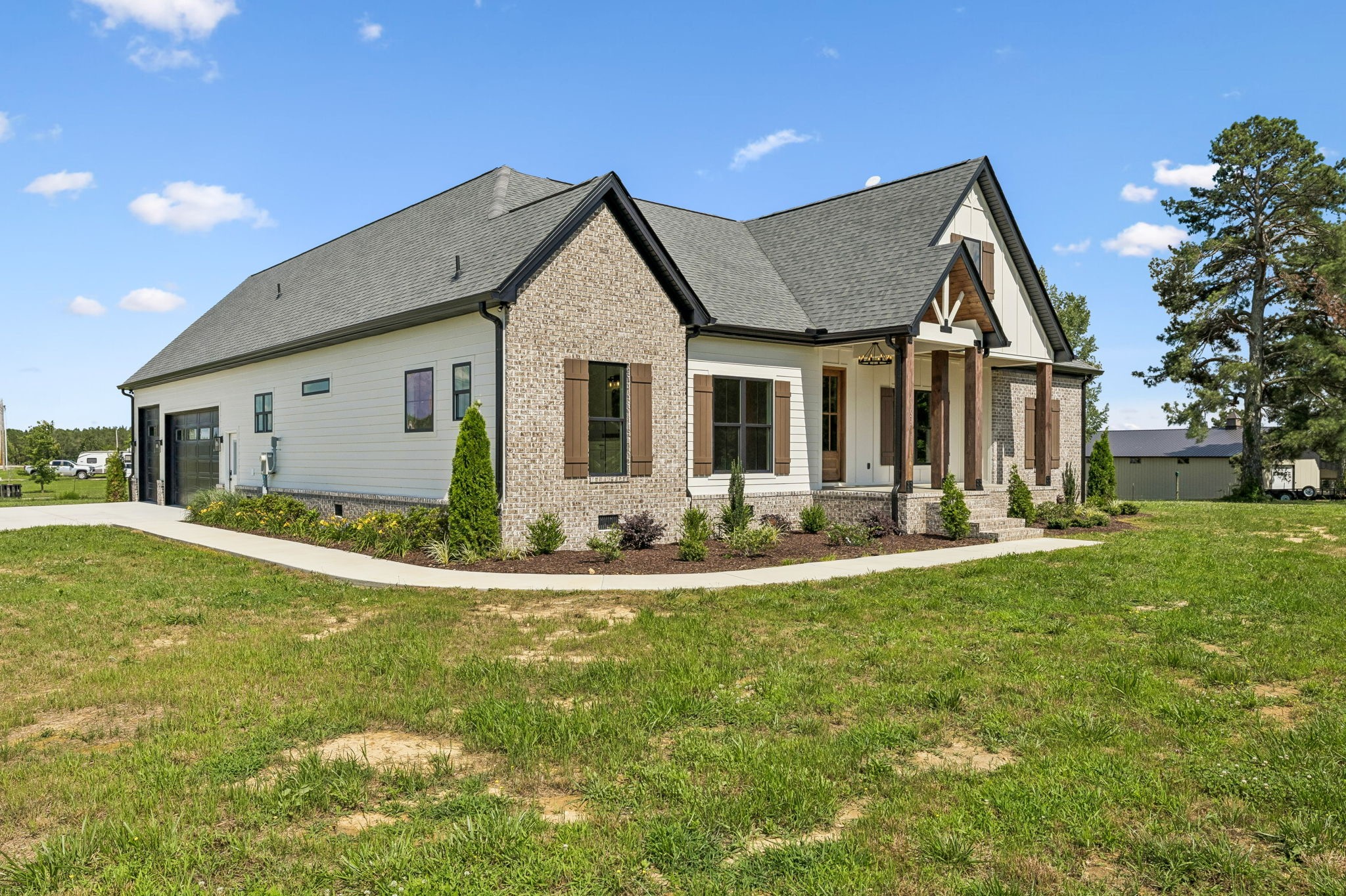 136 Summer Lake Dr