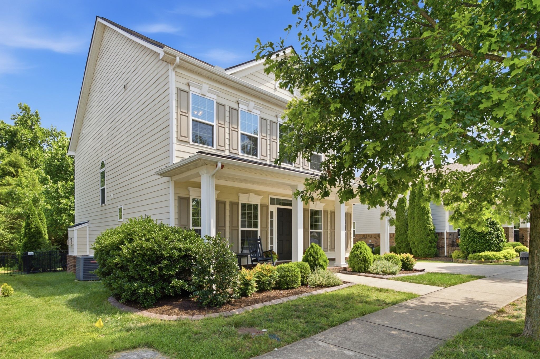 1017 Linden Isle Dr