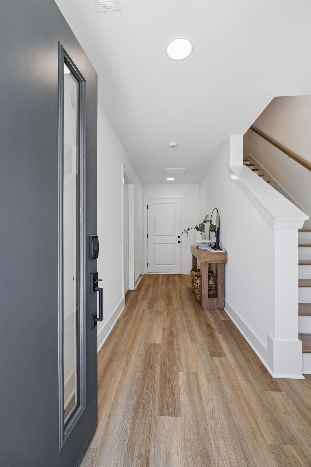 700 N DuPont Ave