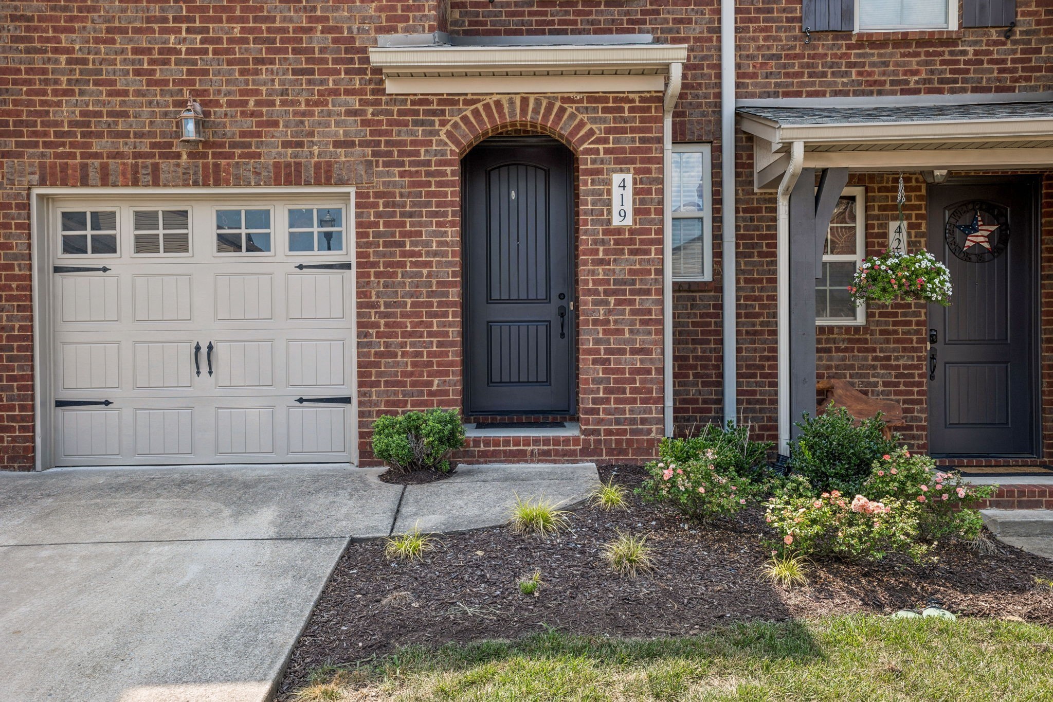 419 Waterbrook Dr