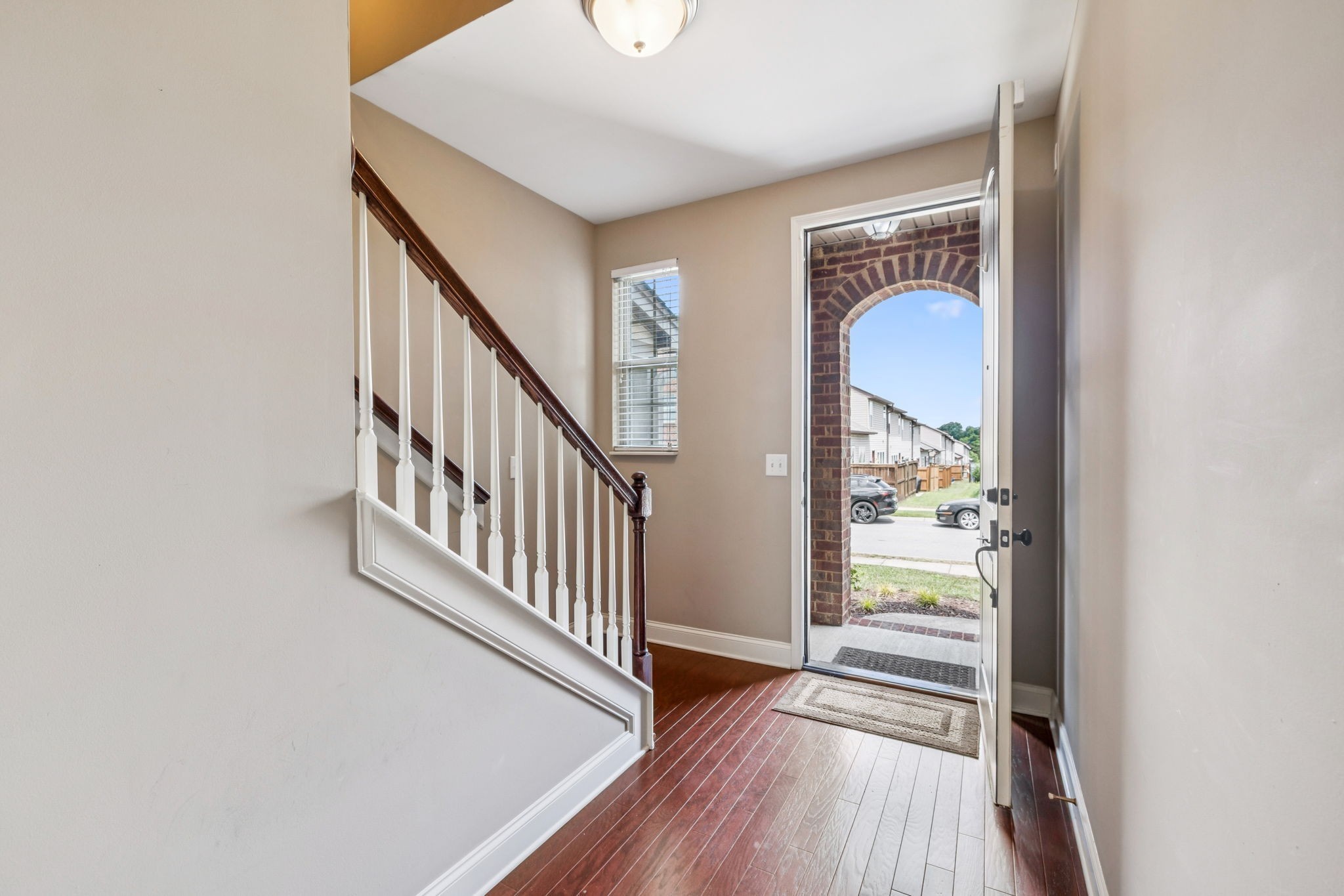 419 Waterbrook Dr