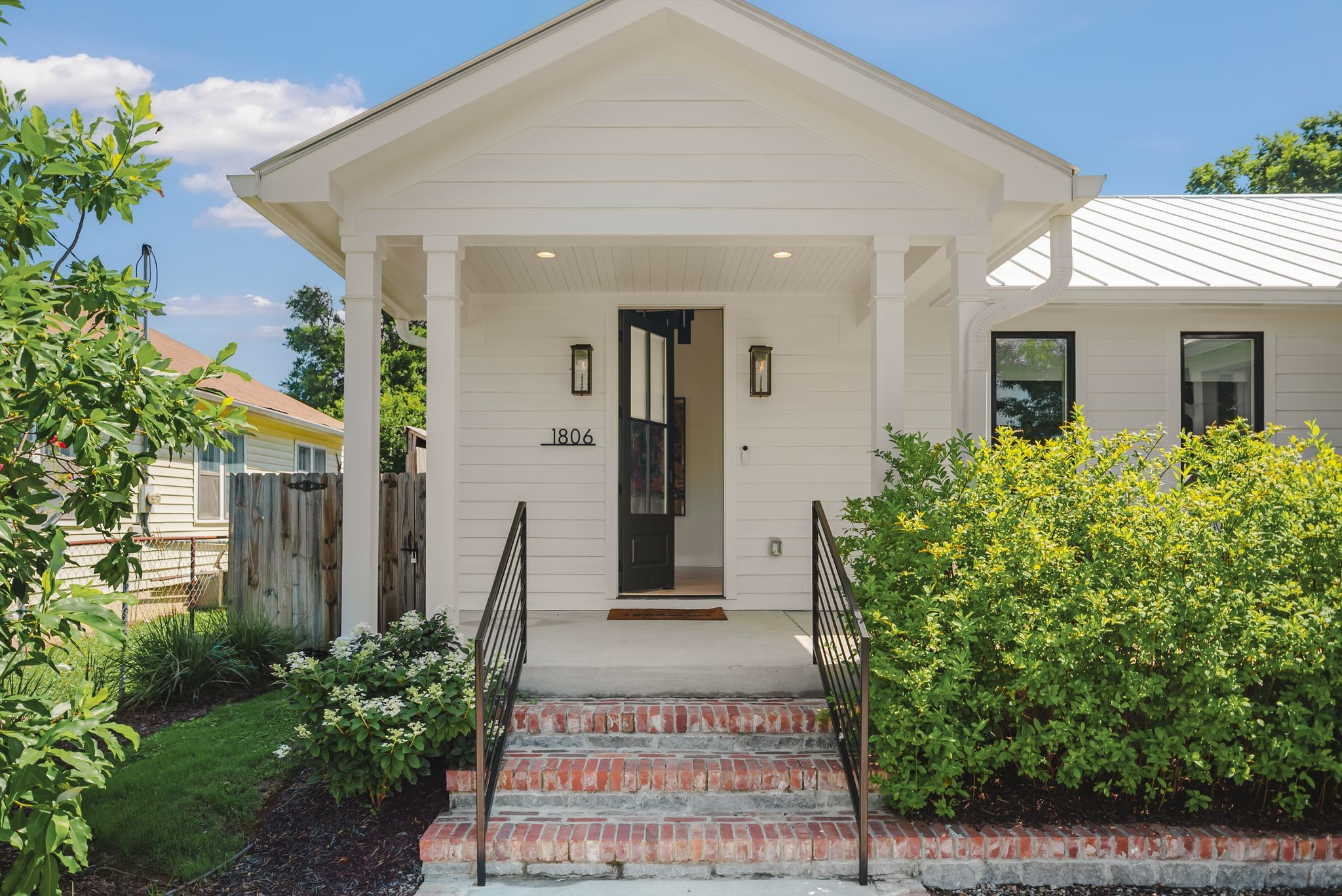 1806 5th Avenue, N
