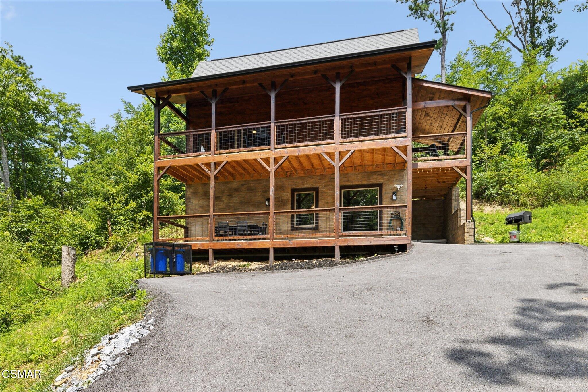 620 Deer Path Lane