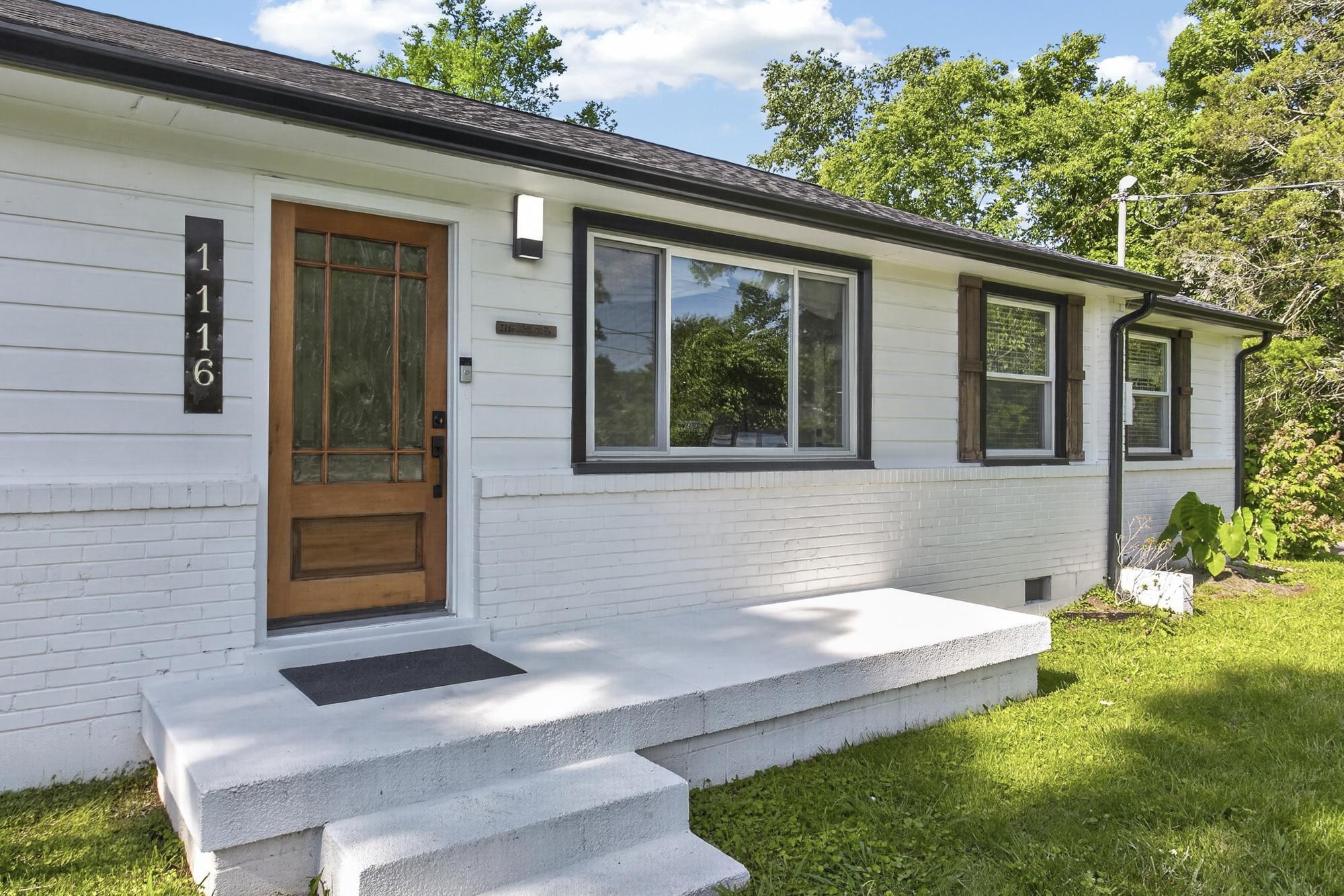 1116 Westchester Dr