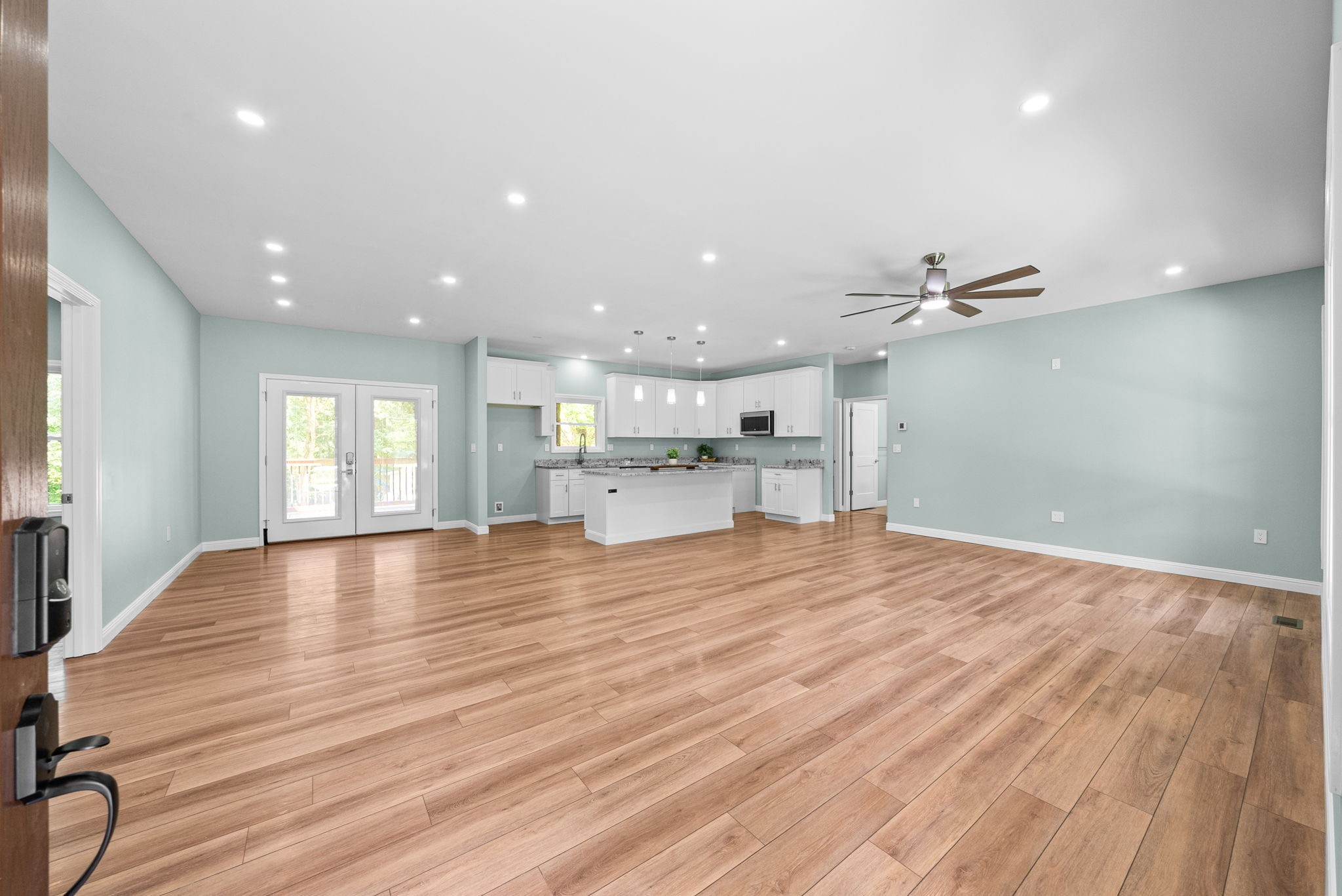 15 Locust Dr