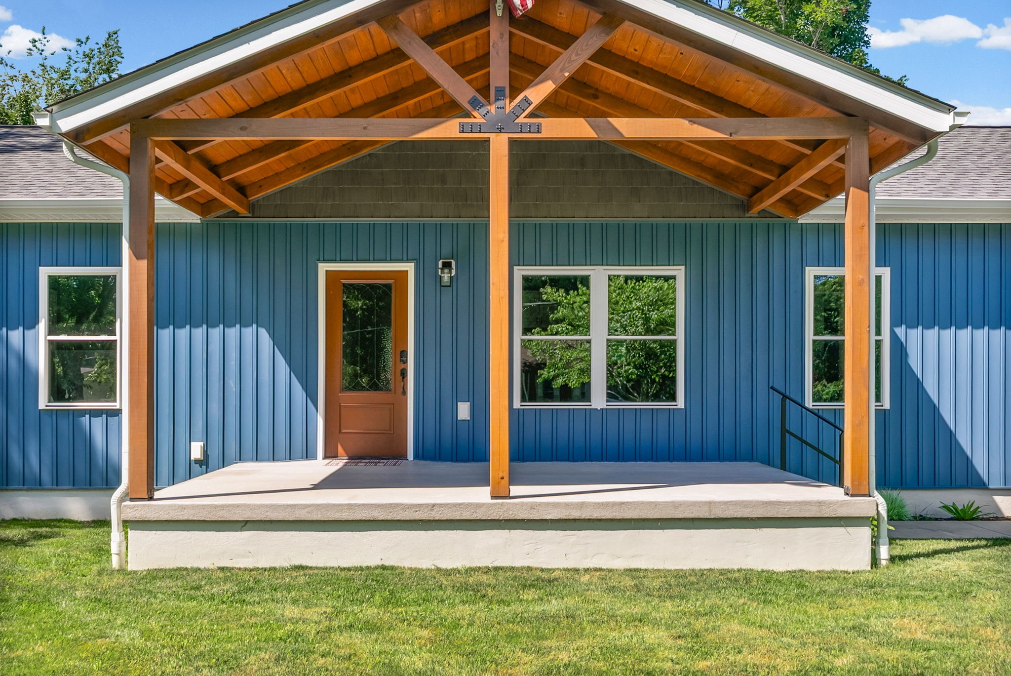 15 Locust Dr