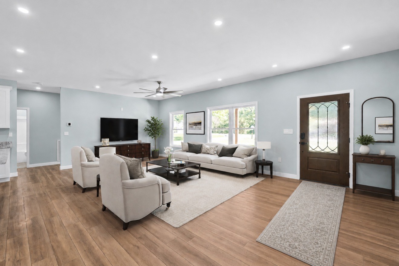 15 Locust Dr