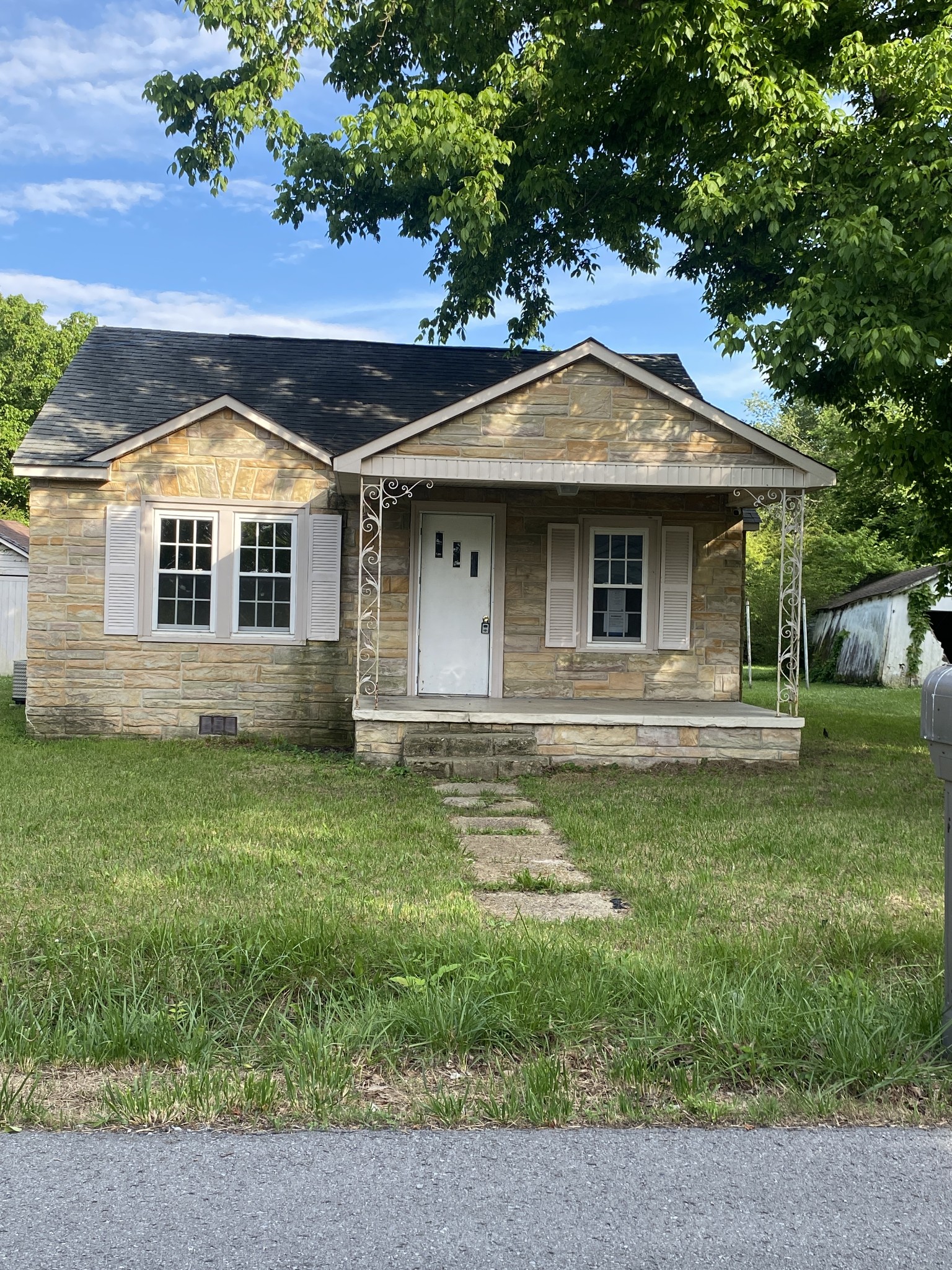 504 General St, E