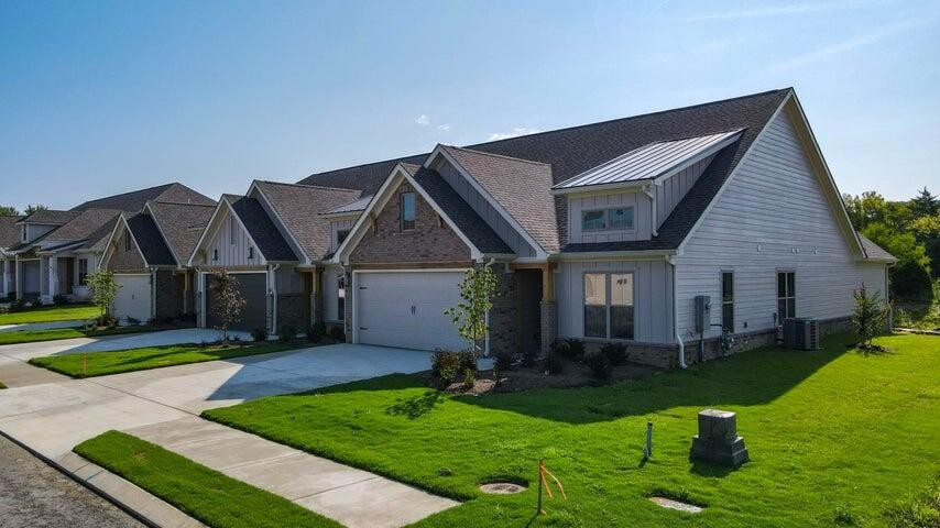 166 Arthur Lane, NW