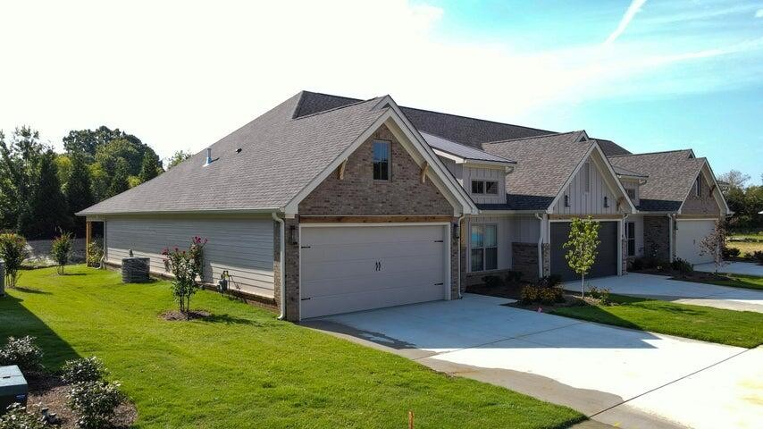 166 Arthur Lane, NW