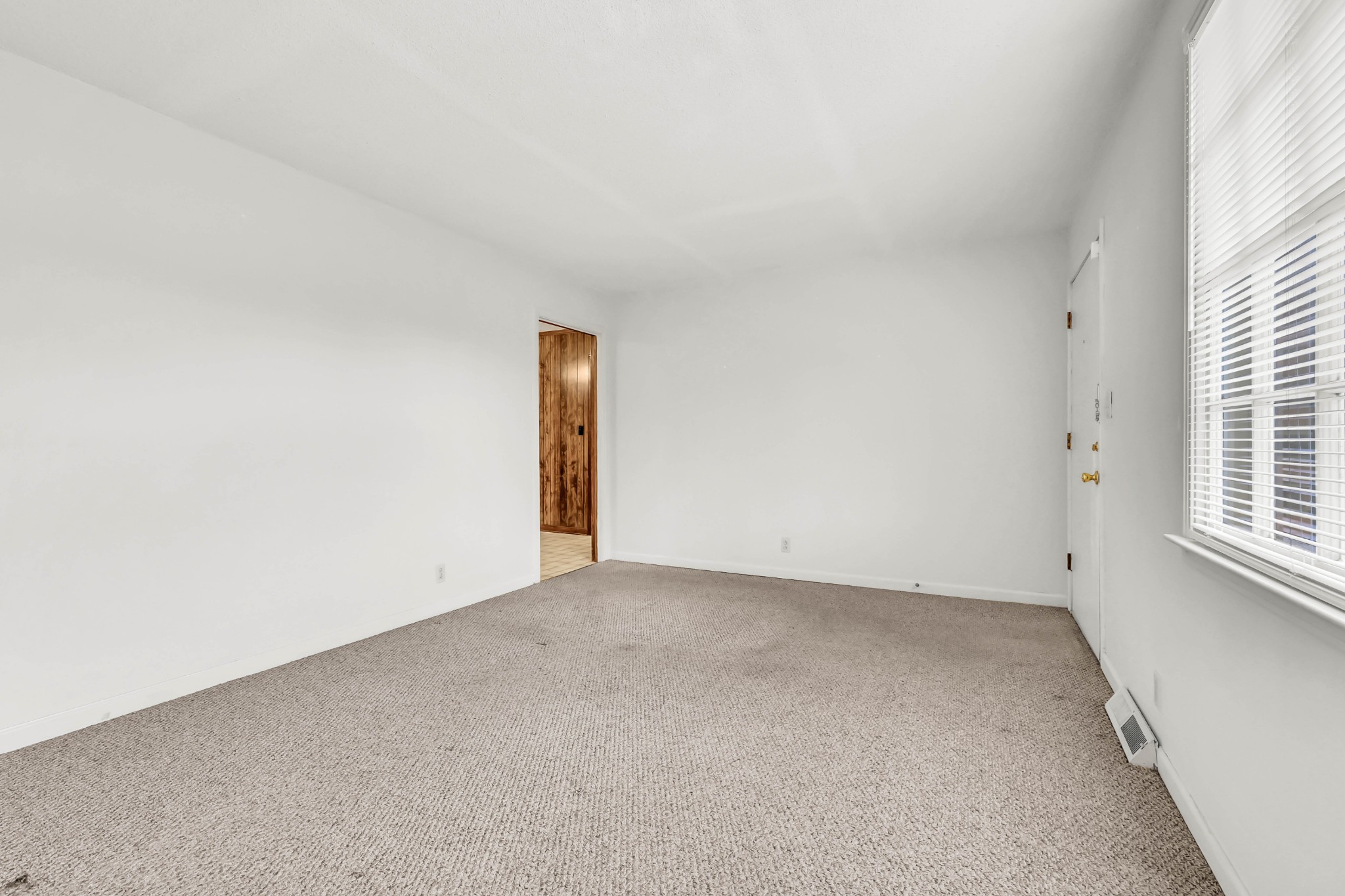 2706 Dove Ct