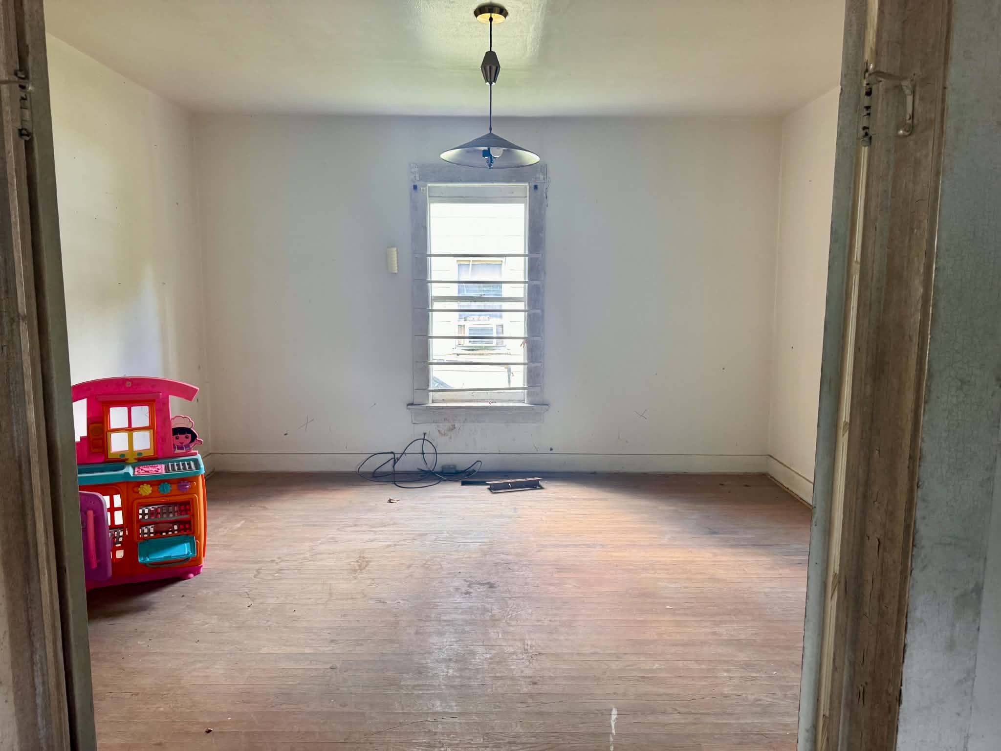 109 S Elm St
