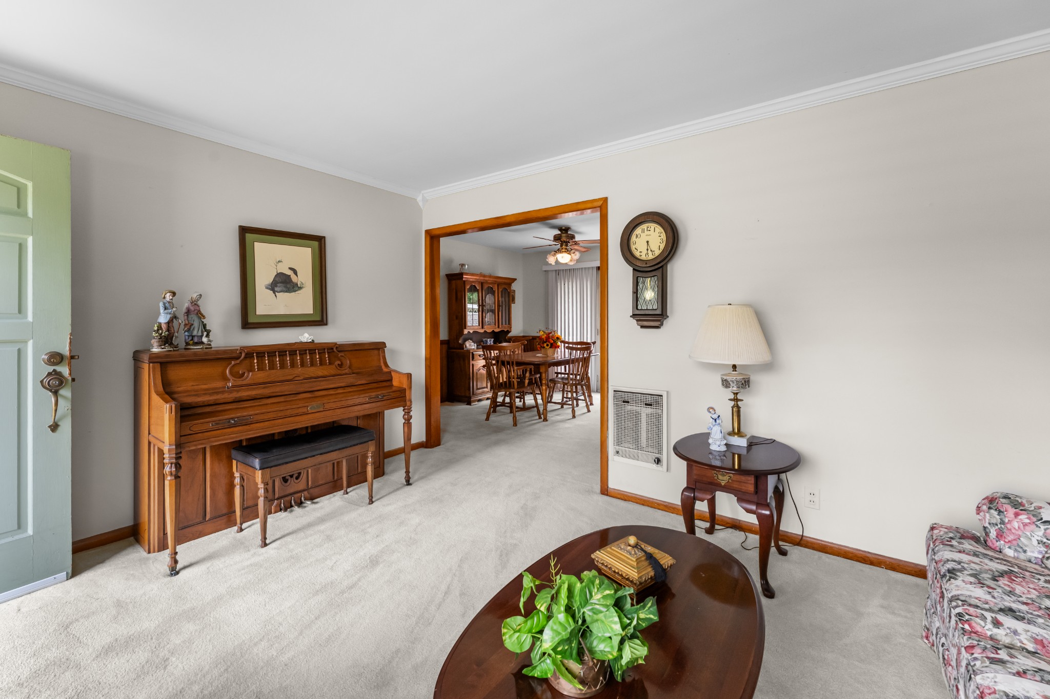 102 Robinhood Cir