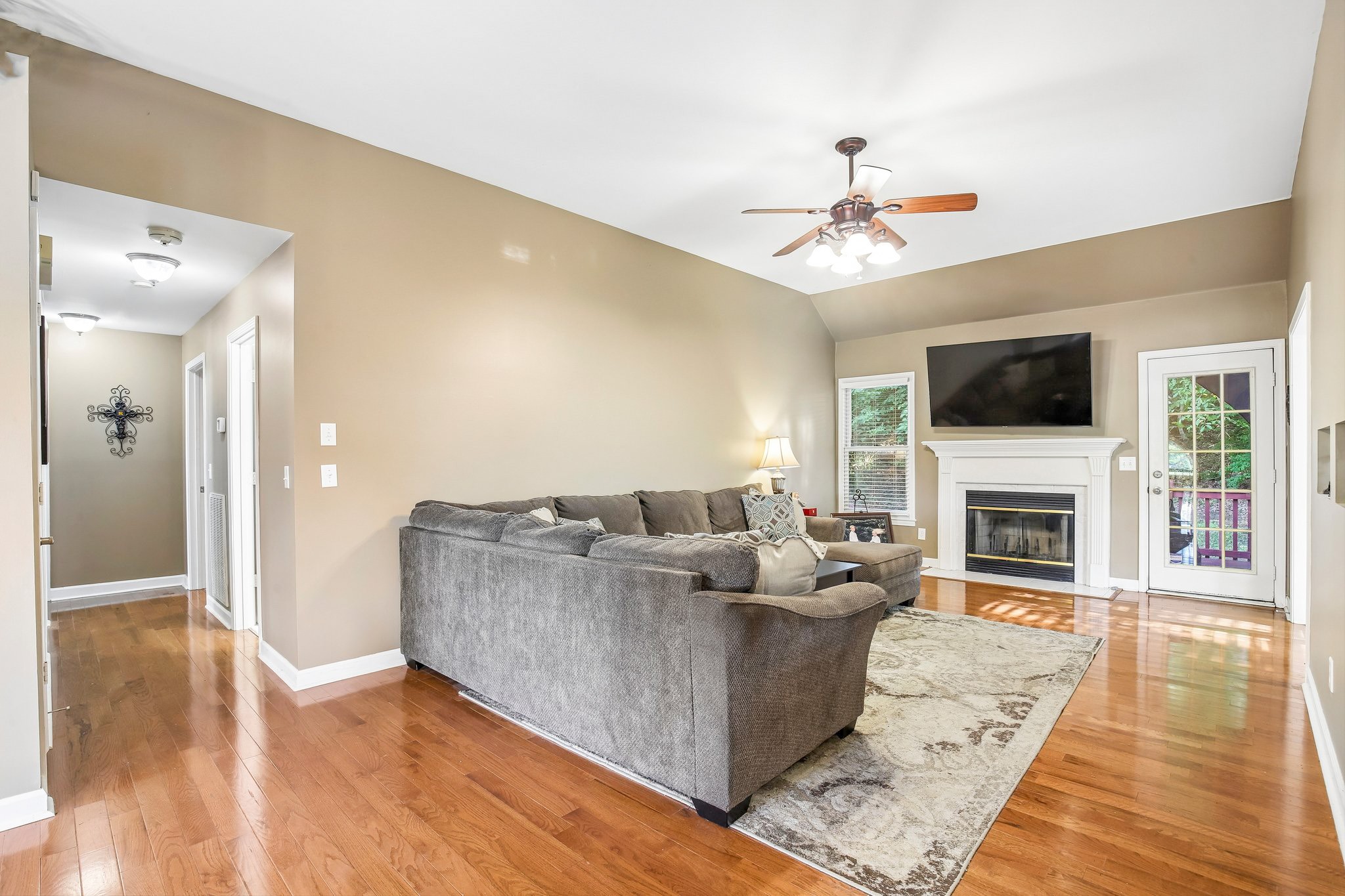 409 Sunset Ct