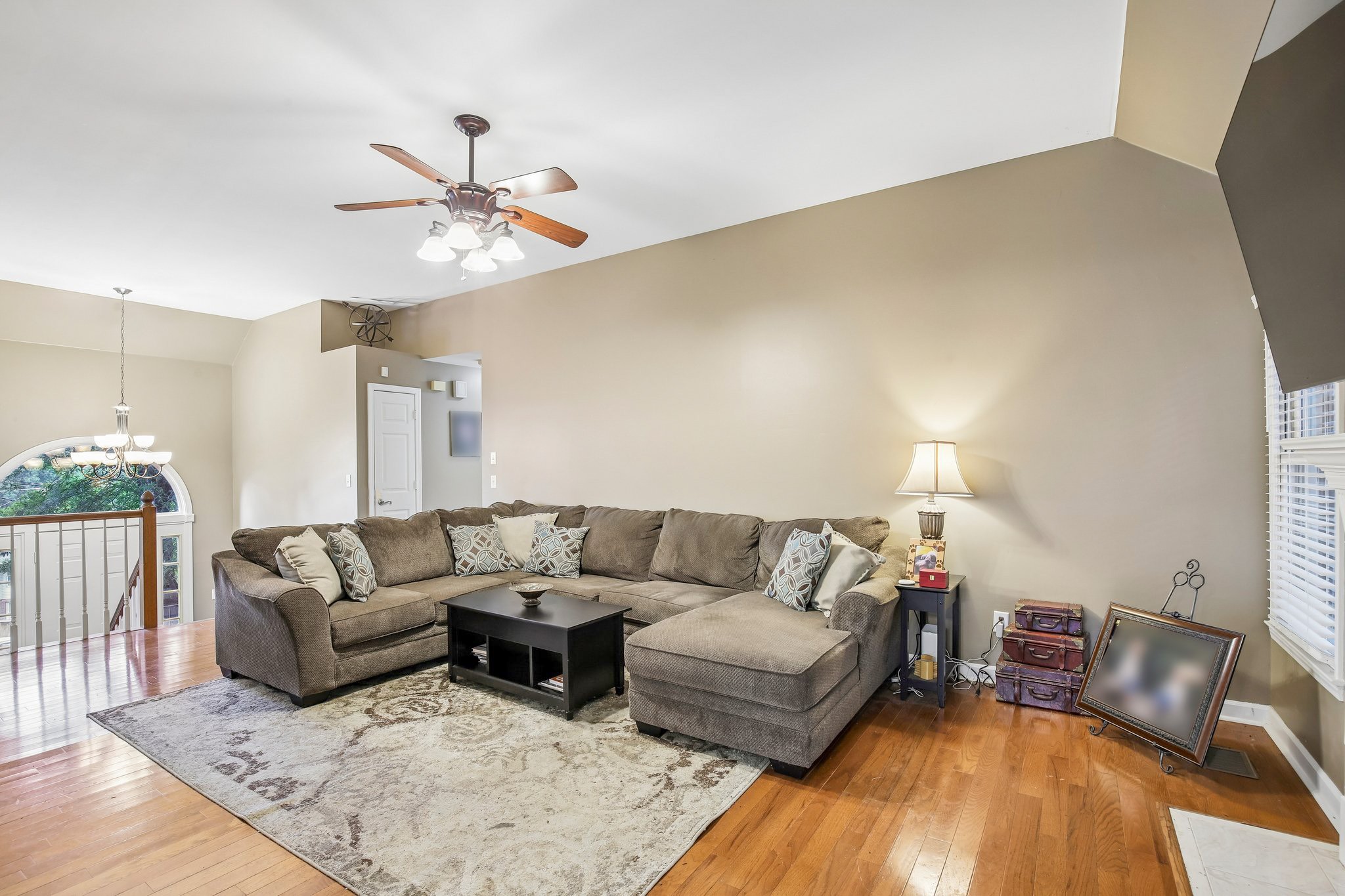 409 Sunset Ct