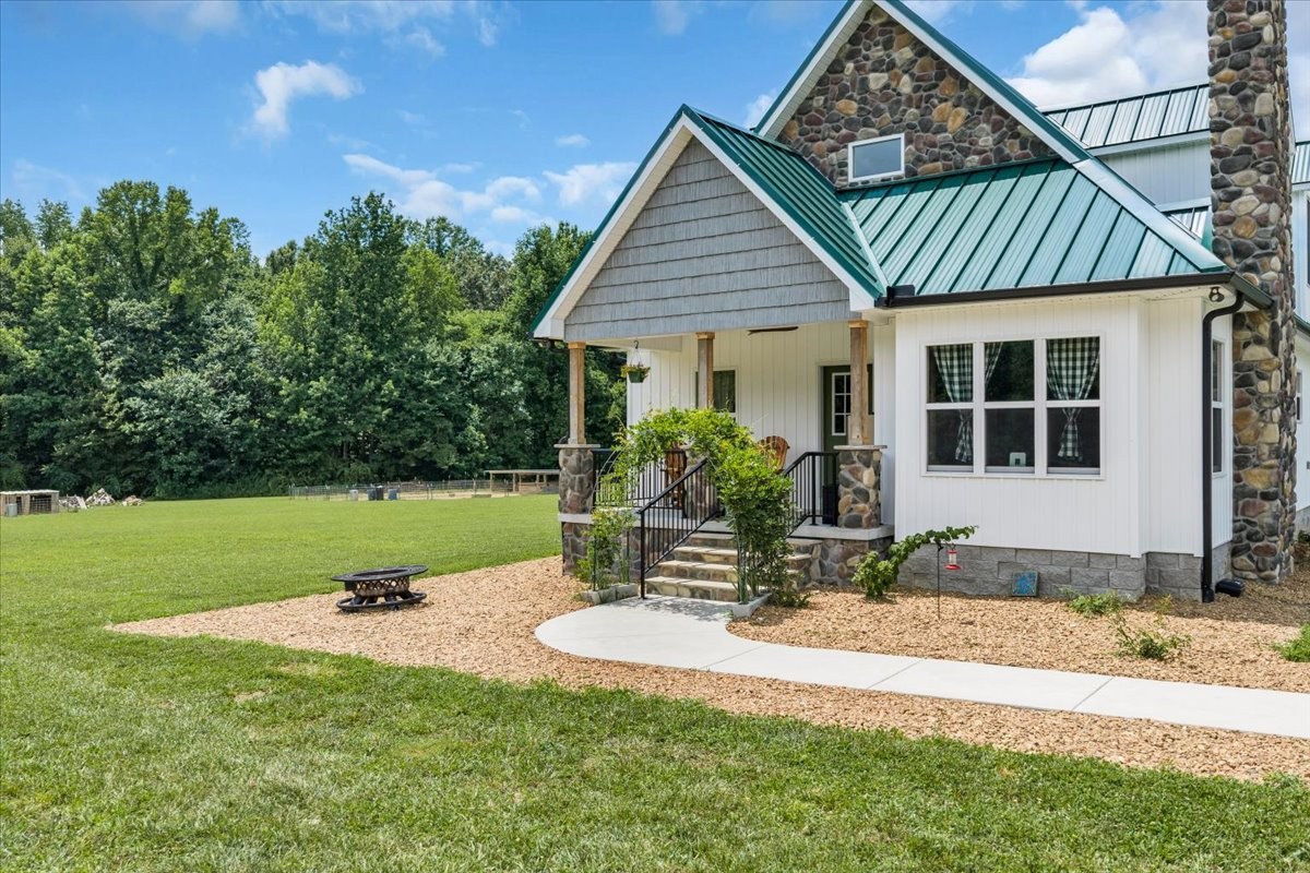 178 Walnut Creek Dr